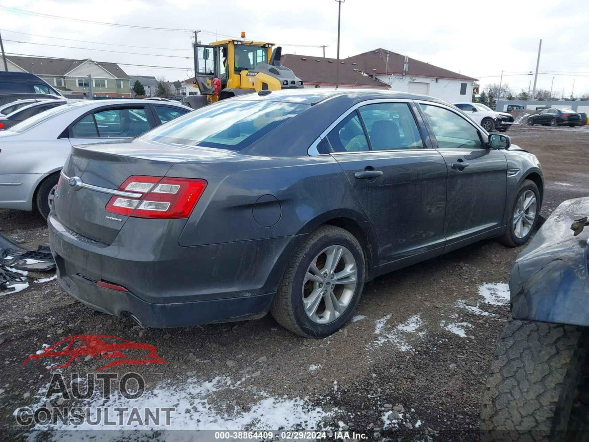 FORD TAURUS 2017 - 1FAHP2D88HG121023