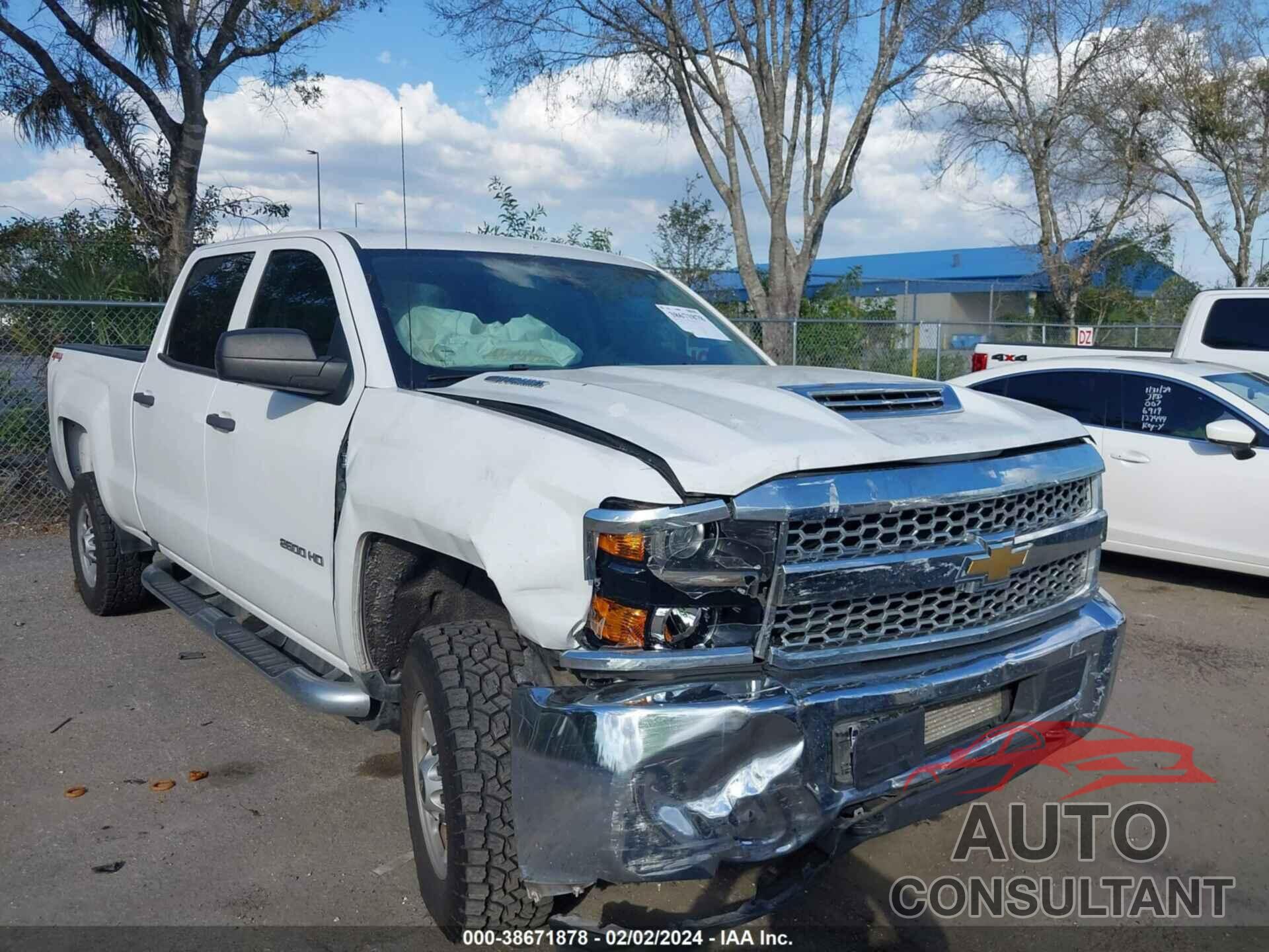 CHEVROLET SILVERADO 2500HD 2019 - 1GC1KREY6KF249520