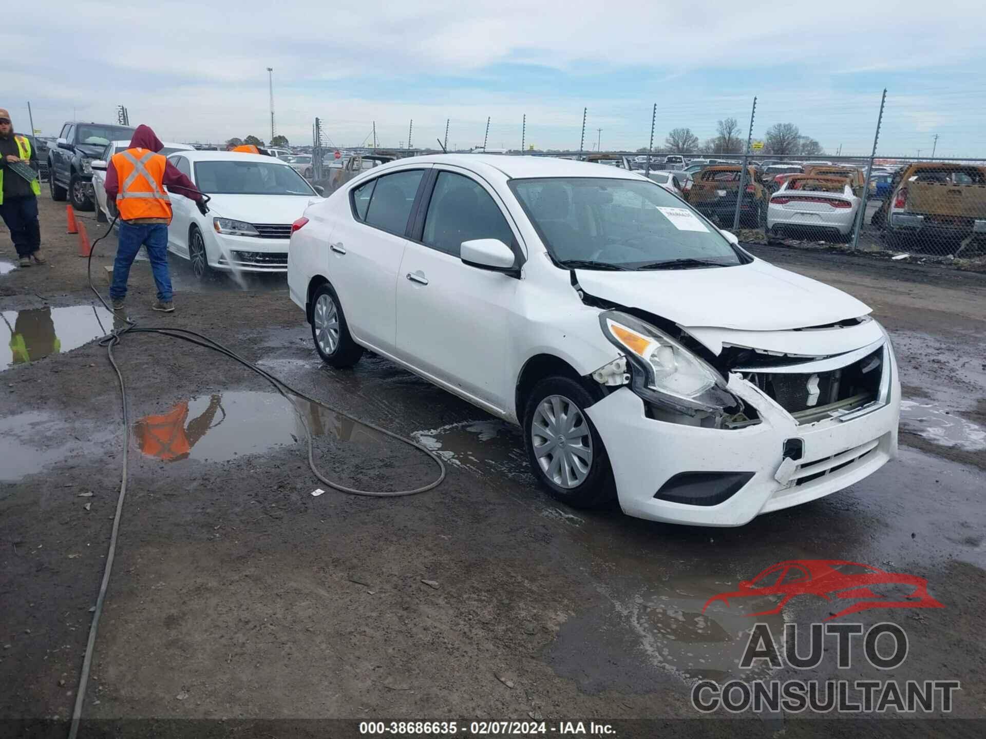 NISSAN VERSA 2017 - 3N1CN7AP2HL819306