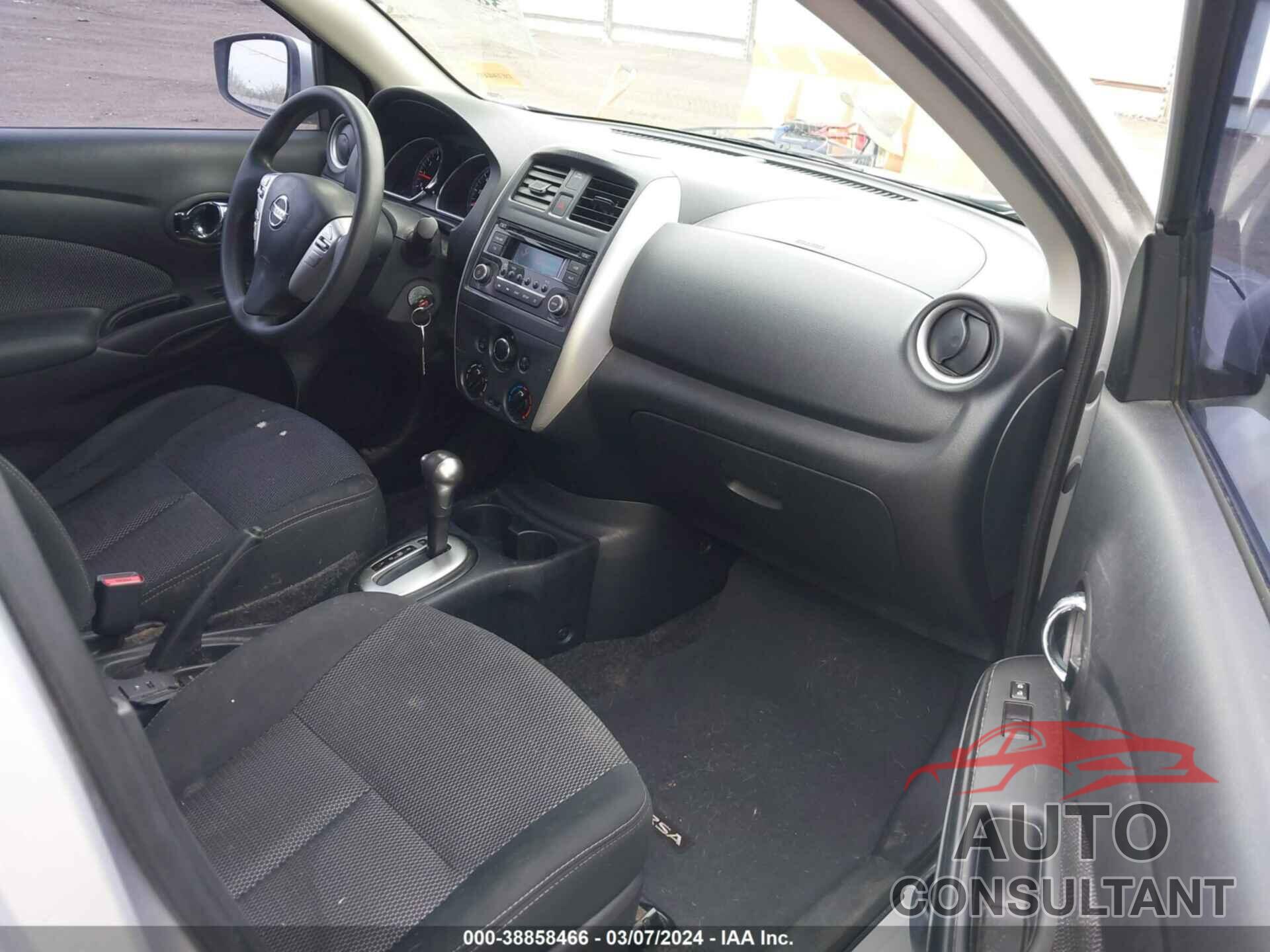 NISSAN VERSA 2016 - 3N1CN7AP7GL901241