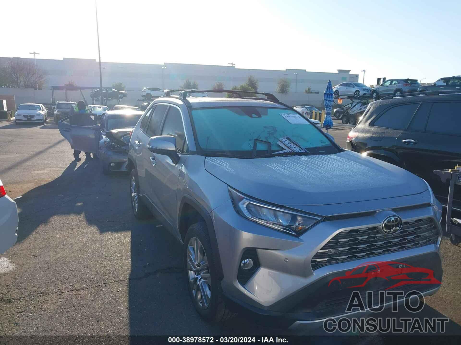 TOYOTA RAV4 2021 - 2T3Y1RFV8MC156524