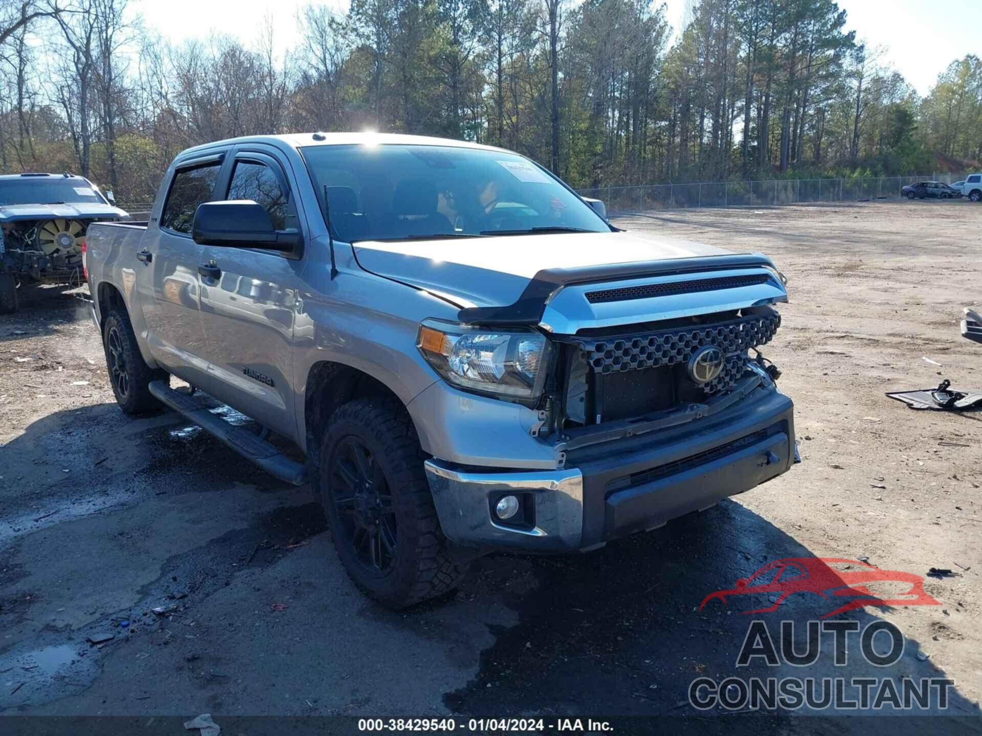 TOYOTA TUNDRA 2019 - 5TFEM5F12KX140536