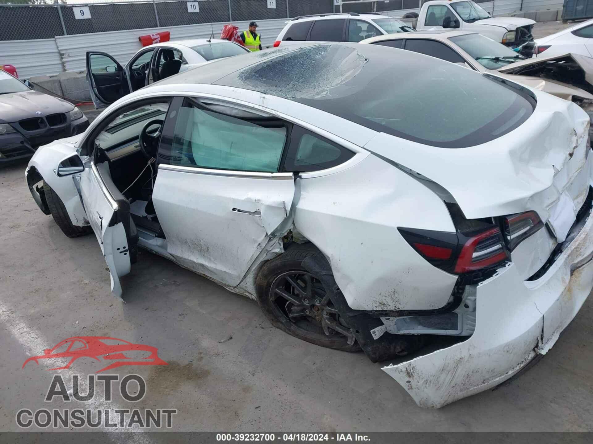 TESLA MODEL 3 2019 - 5YJ3E1EA1KF401678