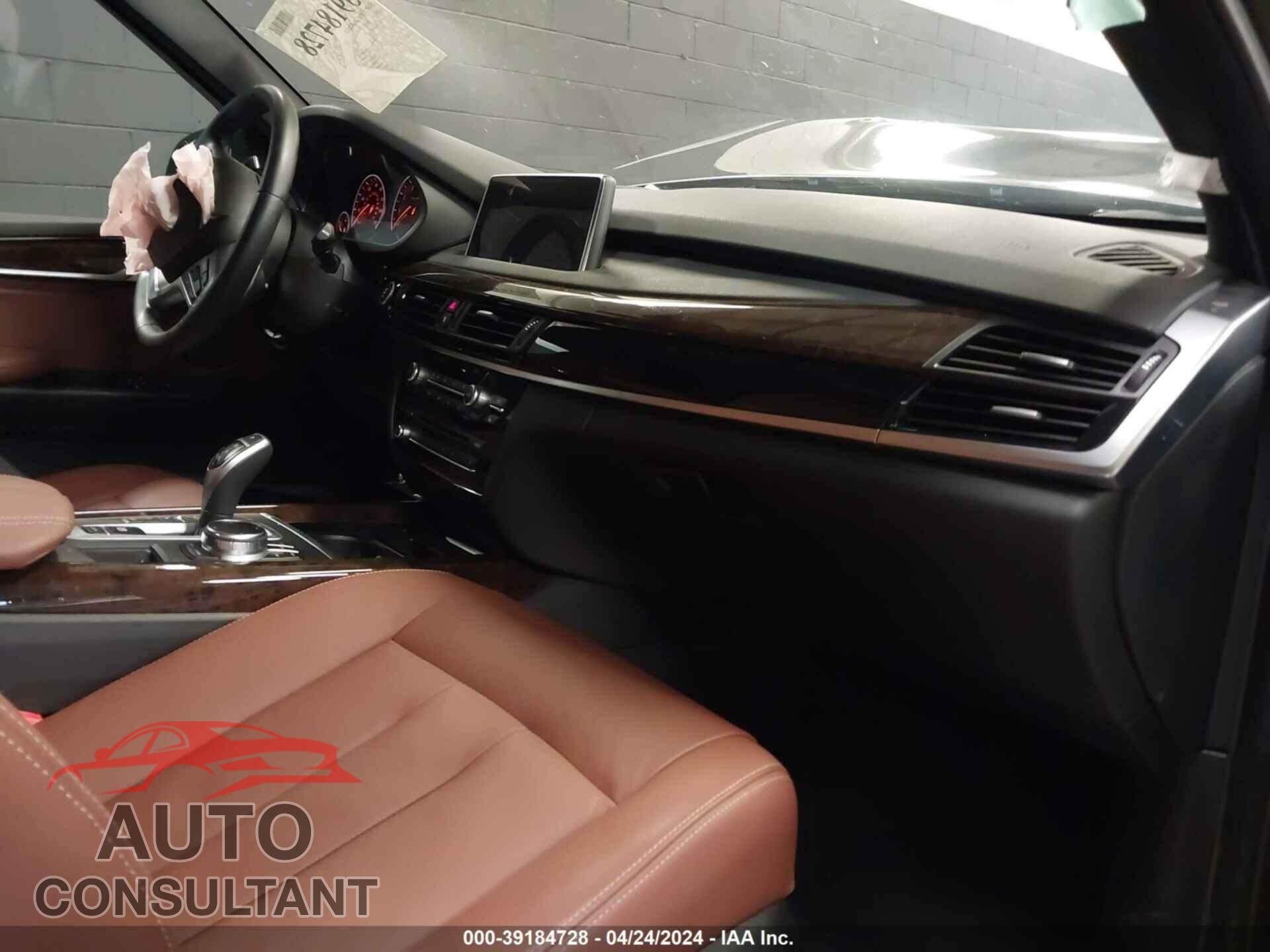 BMW X5 2018 - 5UXKR0C5XJ0Y02027