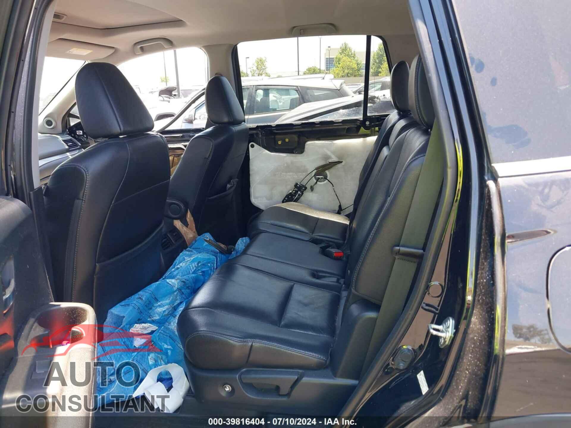 HONDA PILOT 2016 - 5FNYF6H56GB089377