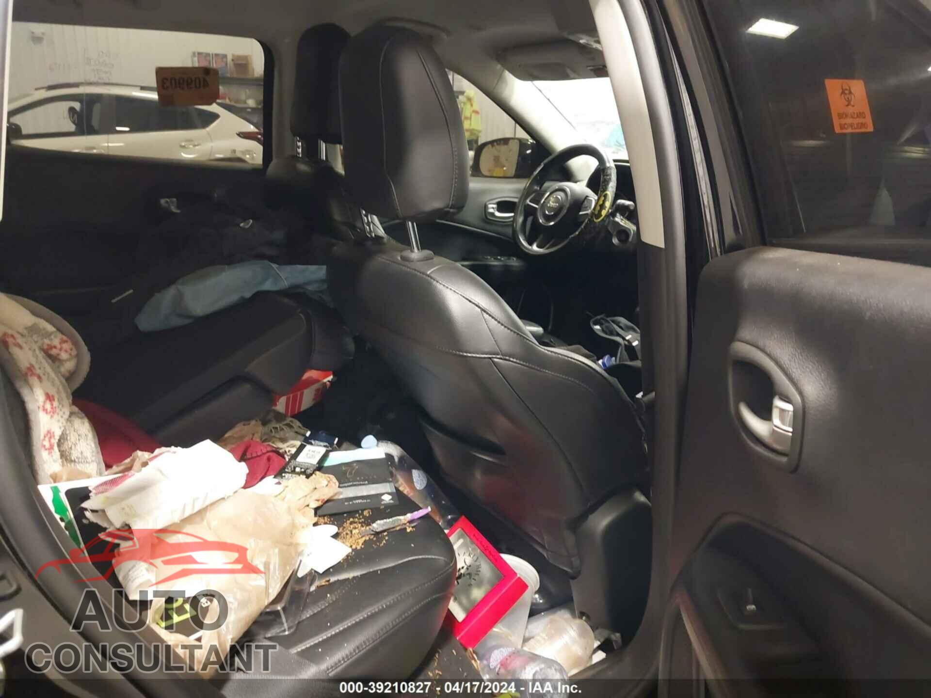JEEP COMPASS 2018 - 3C4NJDBB1JT394749