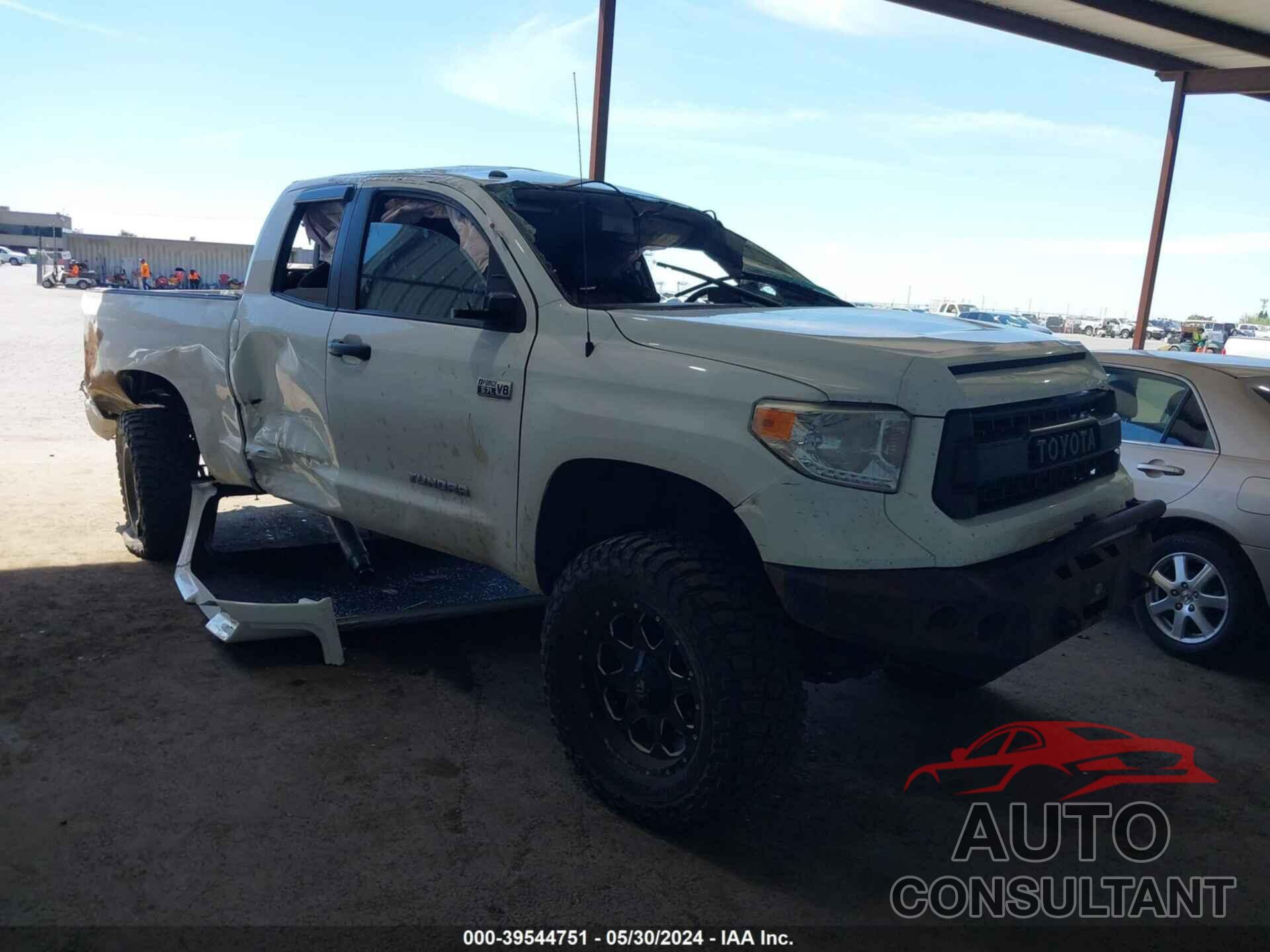 TOYOTA TUNDRA 2017 - 5TFUY5F17HX640717