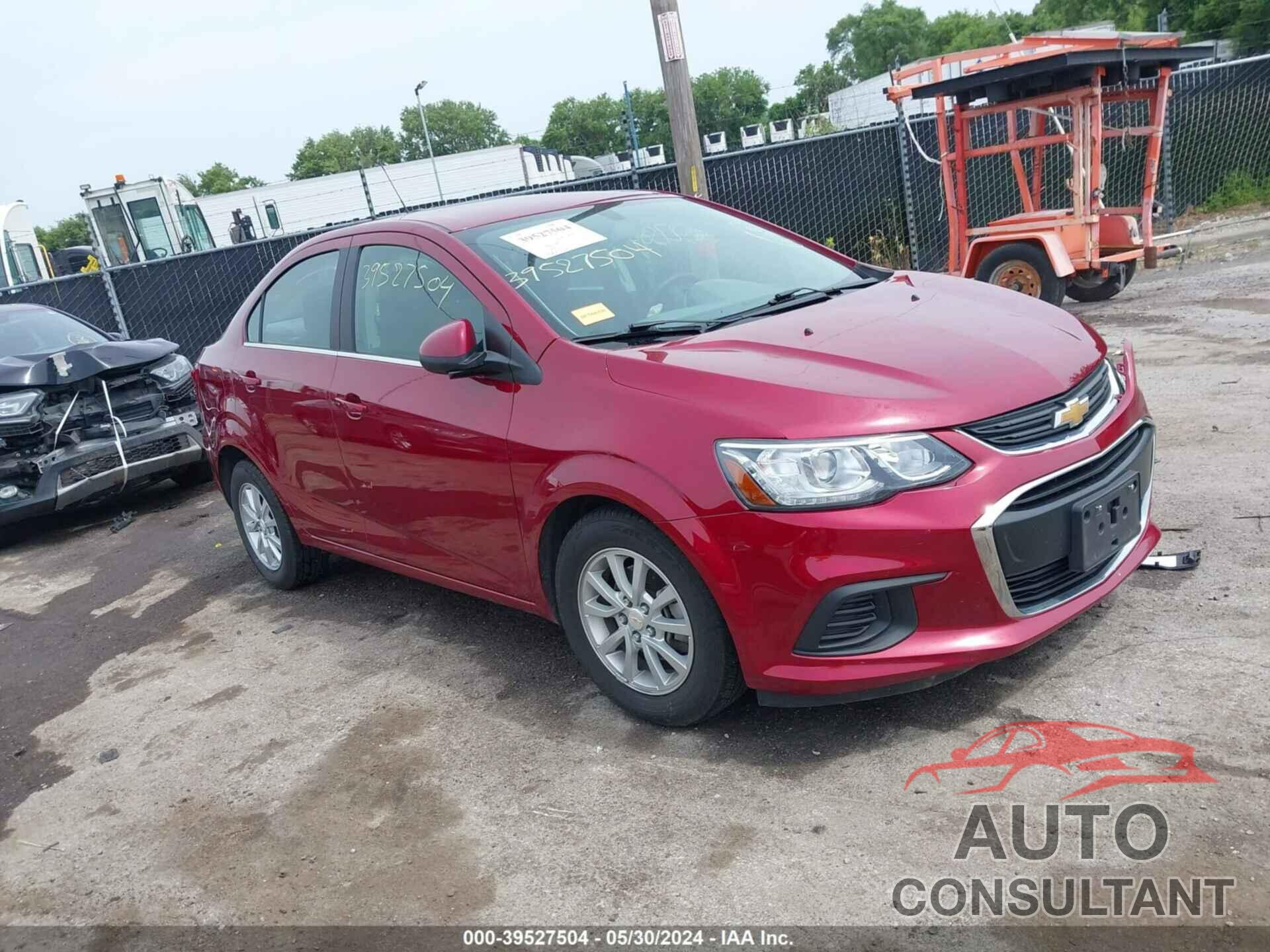 CHEVROLET SONIC 2018 - 1G1JD5SHXJ4116592