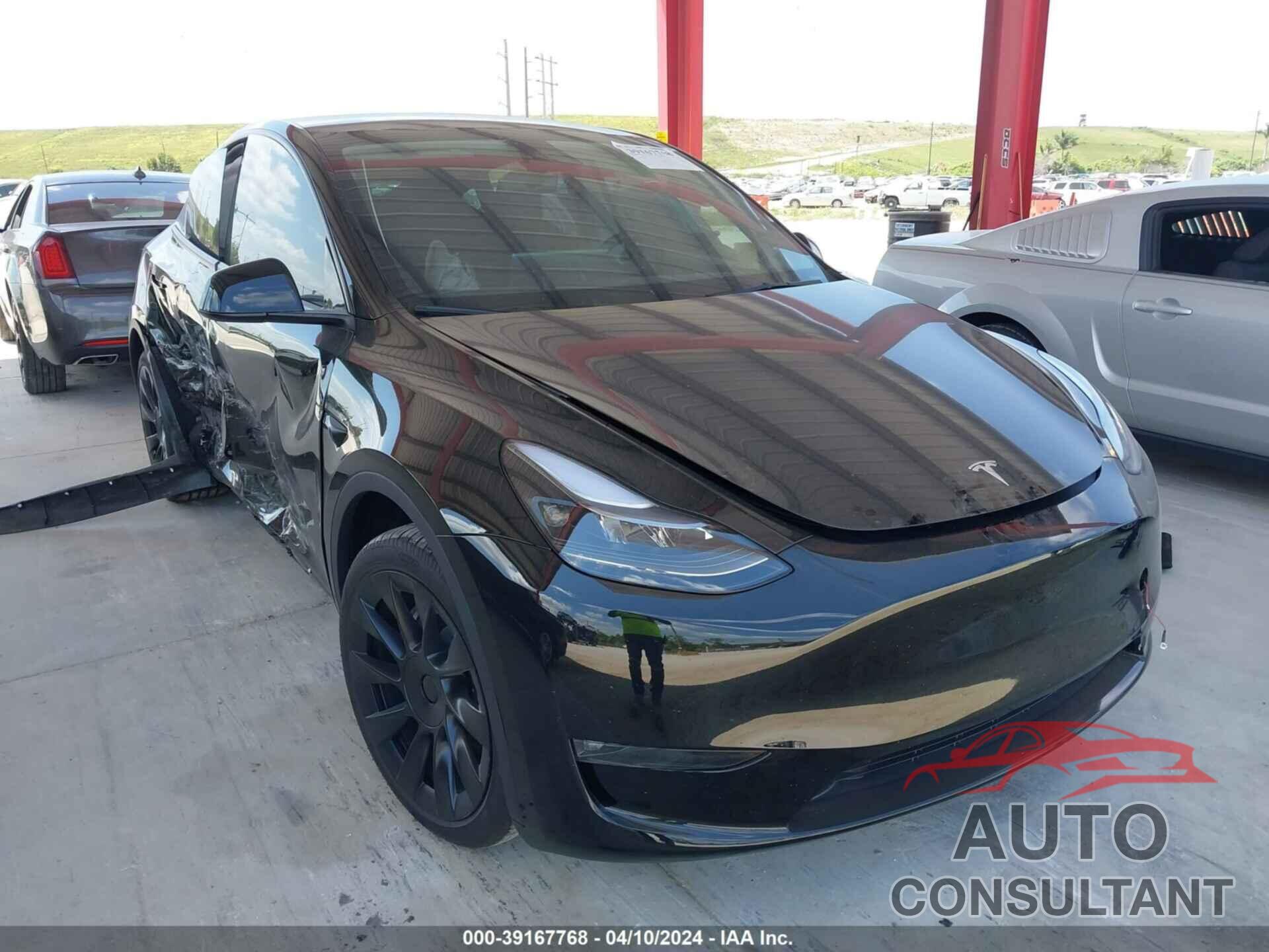 TESLA MODEL Y 2024 - 7SAYGDEE4RF035085