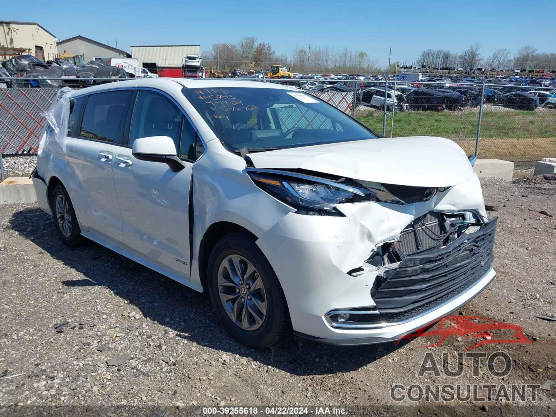 TOYOTA SIENNA 2021 - 5TDYSKFC5MS005787