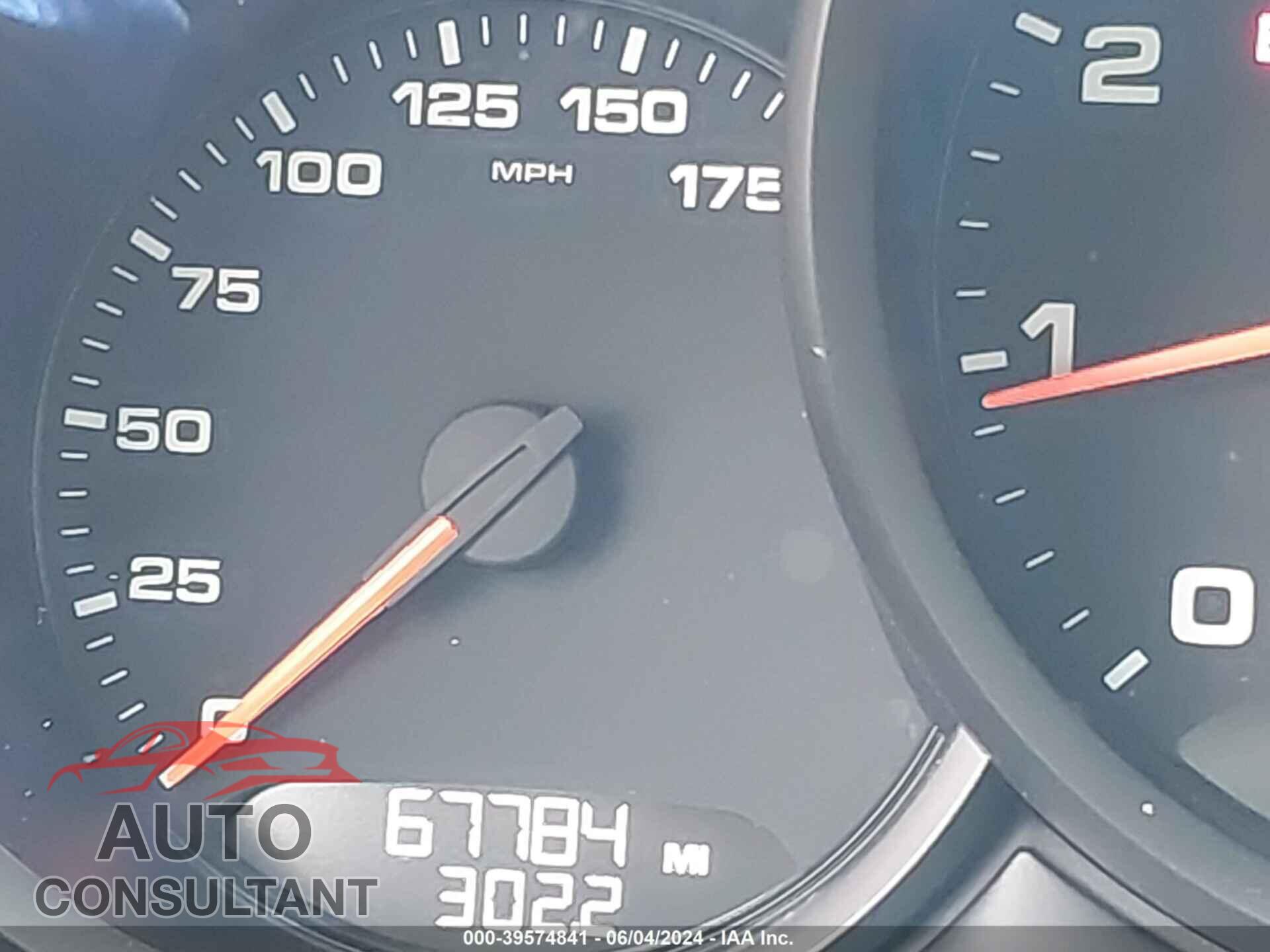 PORSCHE MACAN 2018 - WP1AA2A59JLB09126