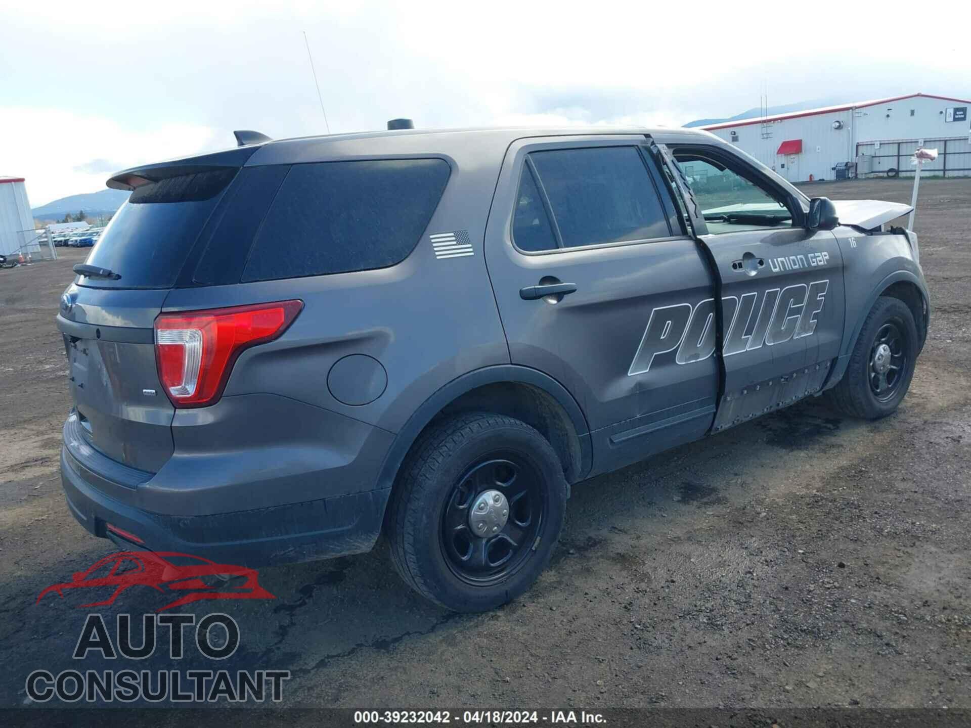 FORD POLICE INTERCEPTOR UTILITY 2018 - 1FM5K8AR7JGB34827
