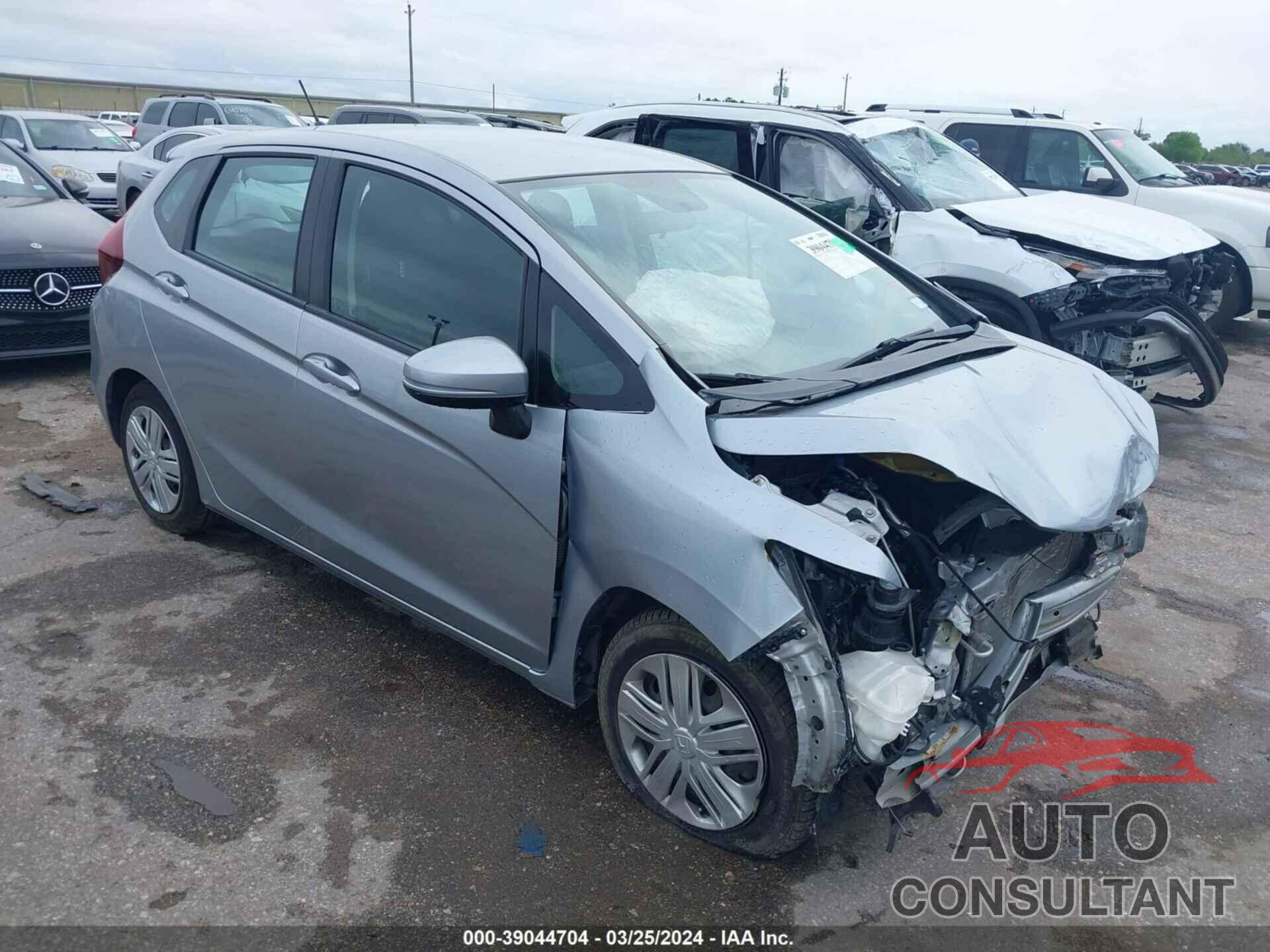 HONDA FIT 2018 - 3HGGK5H41JM728083