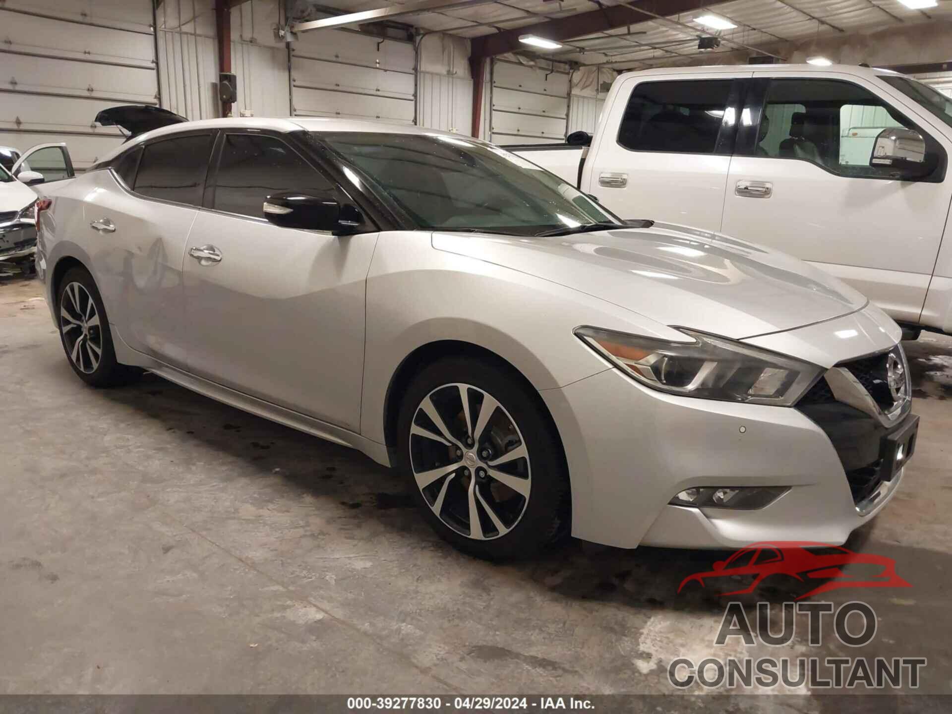 NISSAN MAXIMA 2018 - 1N4AA6AP3JC409101