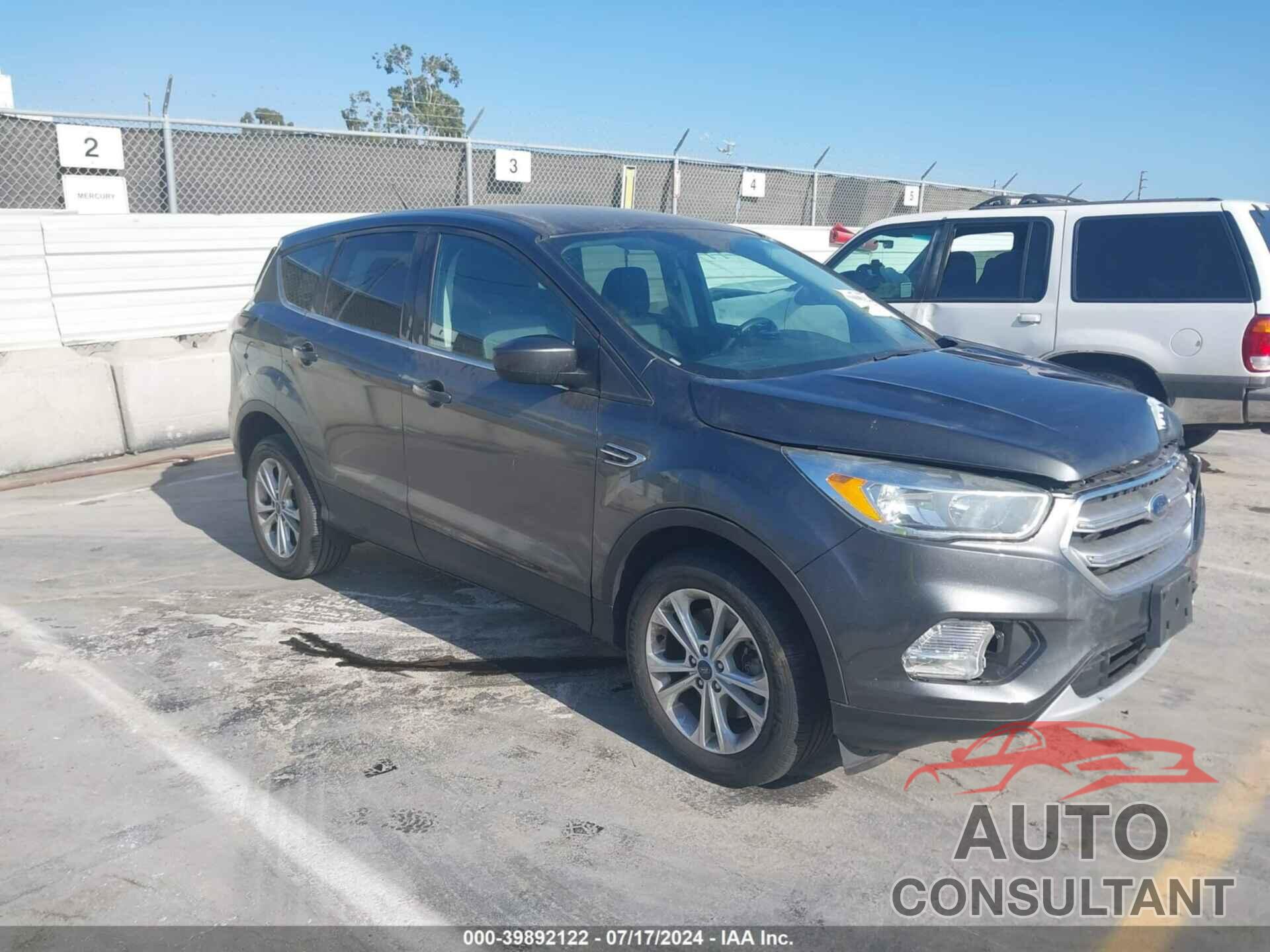 FORD ESCAPE 2017 - 1FMCU9GD3HUE48974