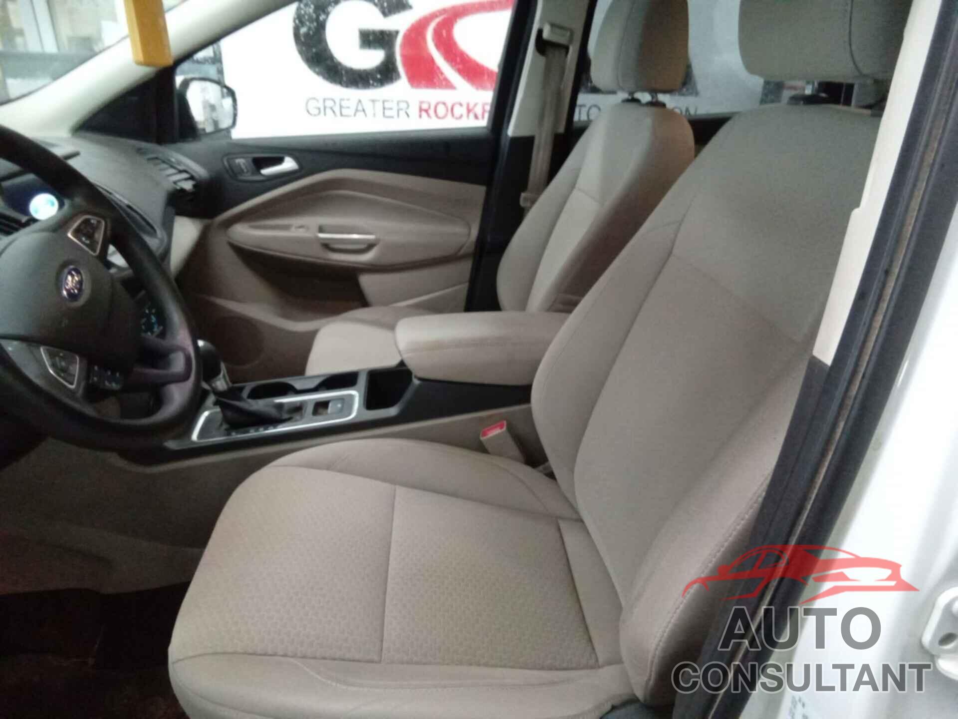 FORD ESCAPE 2017 - 1FMCU9GD9HUE26218