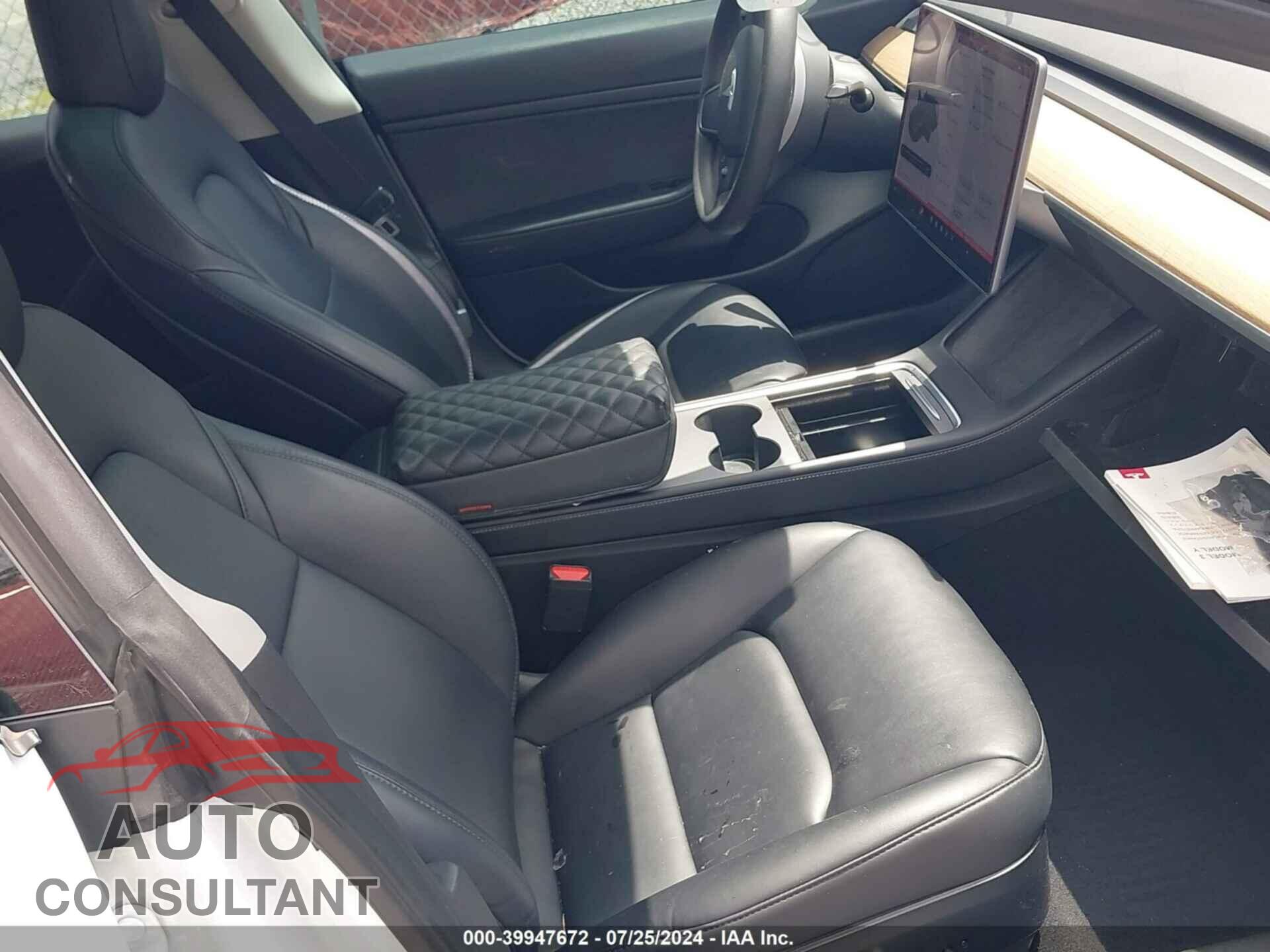 TESLA MODEL 3 2021 - 5YJ3E1EA9MF852103