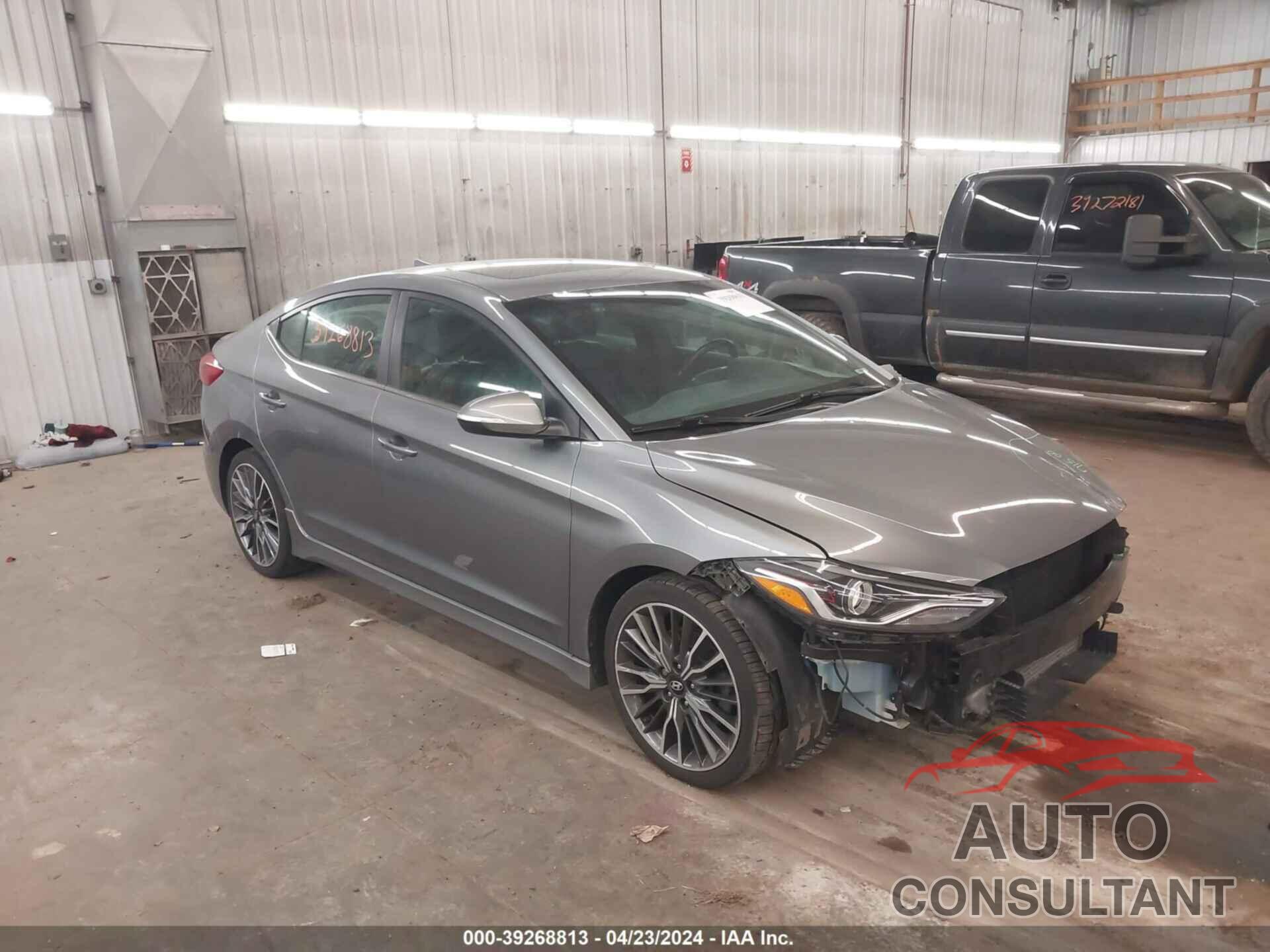 HYUNDAI ELANTRA 2018 - KMHD04LB5JU720423