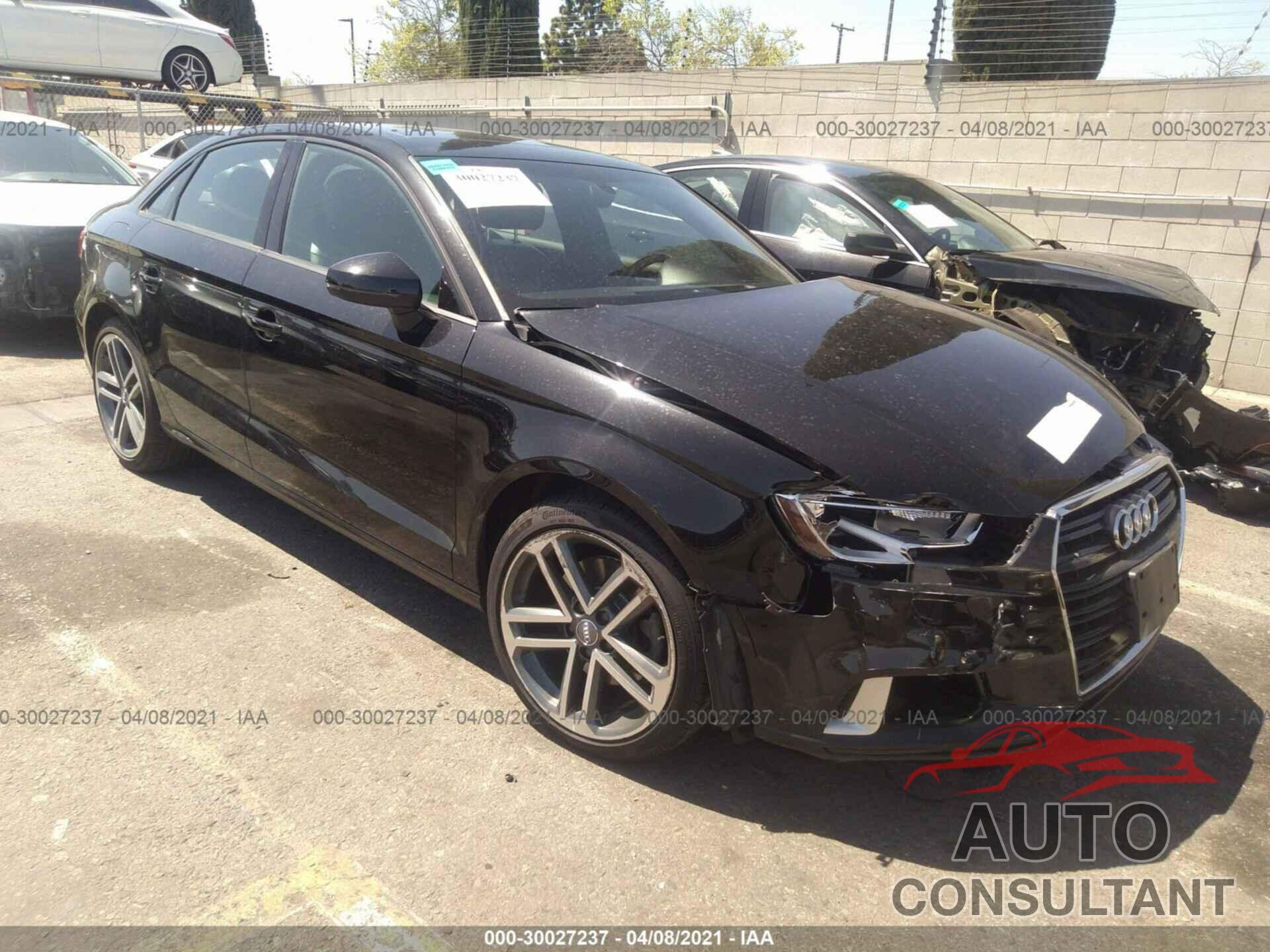 AUDI A3 SEDAN 2018 - WAUAUGFF3J1045116