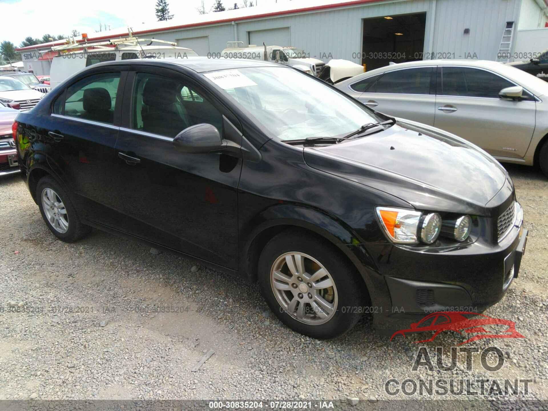 CHEVROLET SONIC 2016 - 1G1JC5SB1G4120389