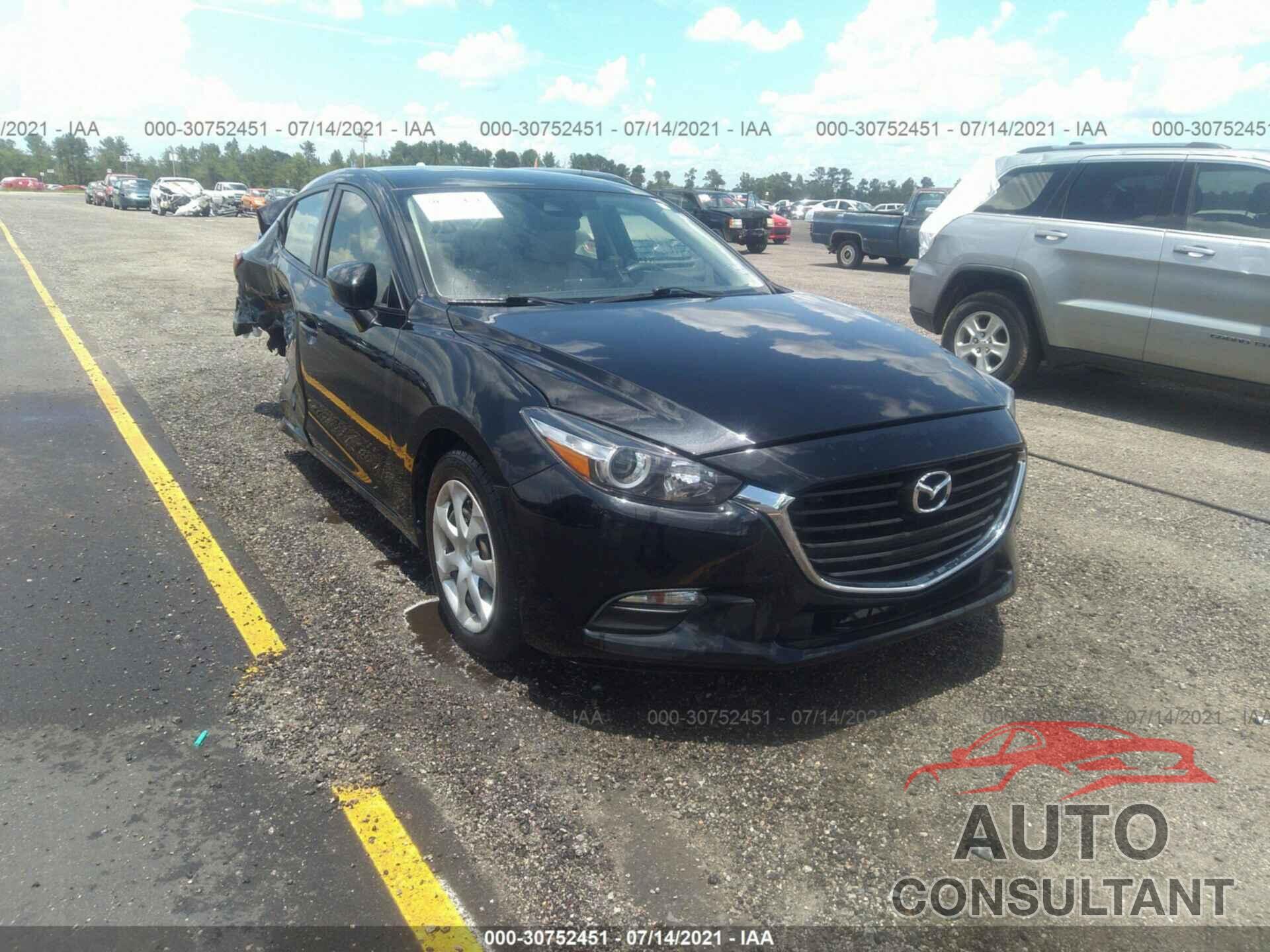 MAZDA MAZDA3 4-DOOR 2018 - 3MZBN1U70JM182365
