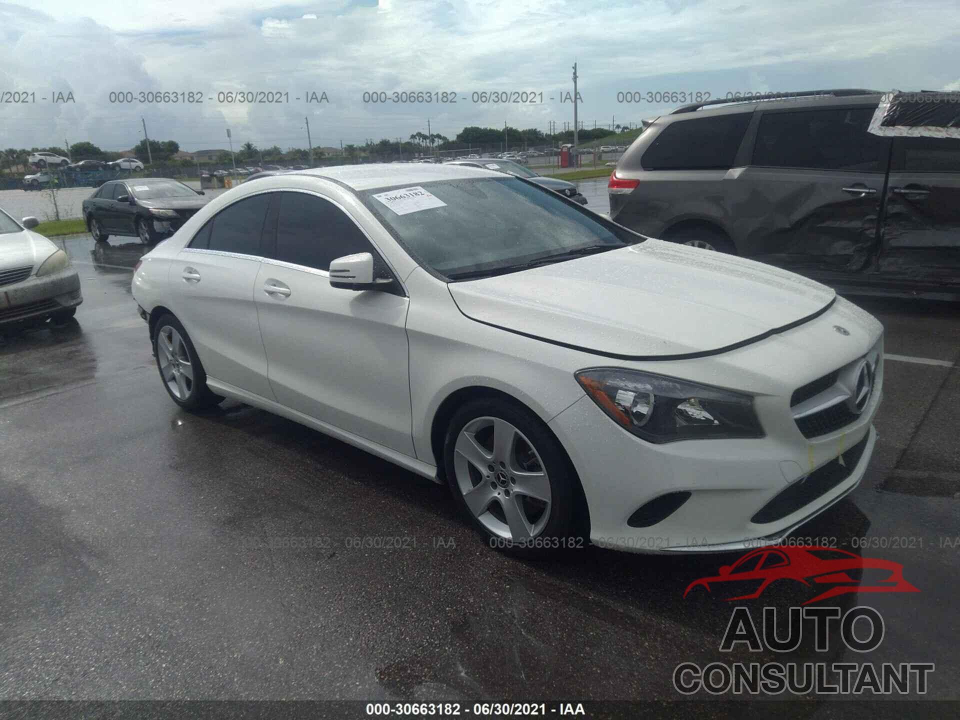 MERCEDES-BENZ CLA 2018 - WDDSJ4EB3JN578871