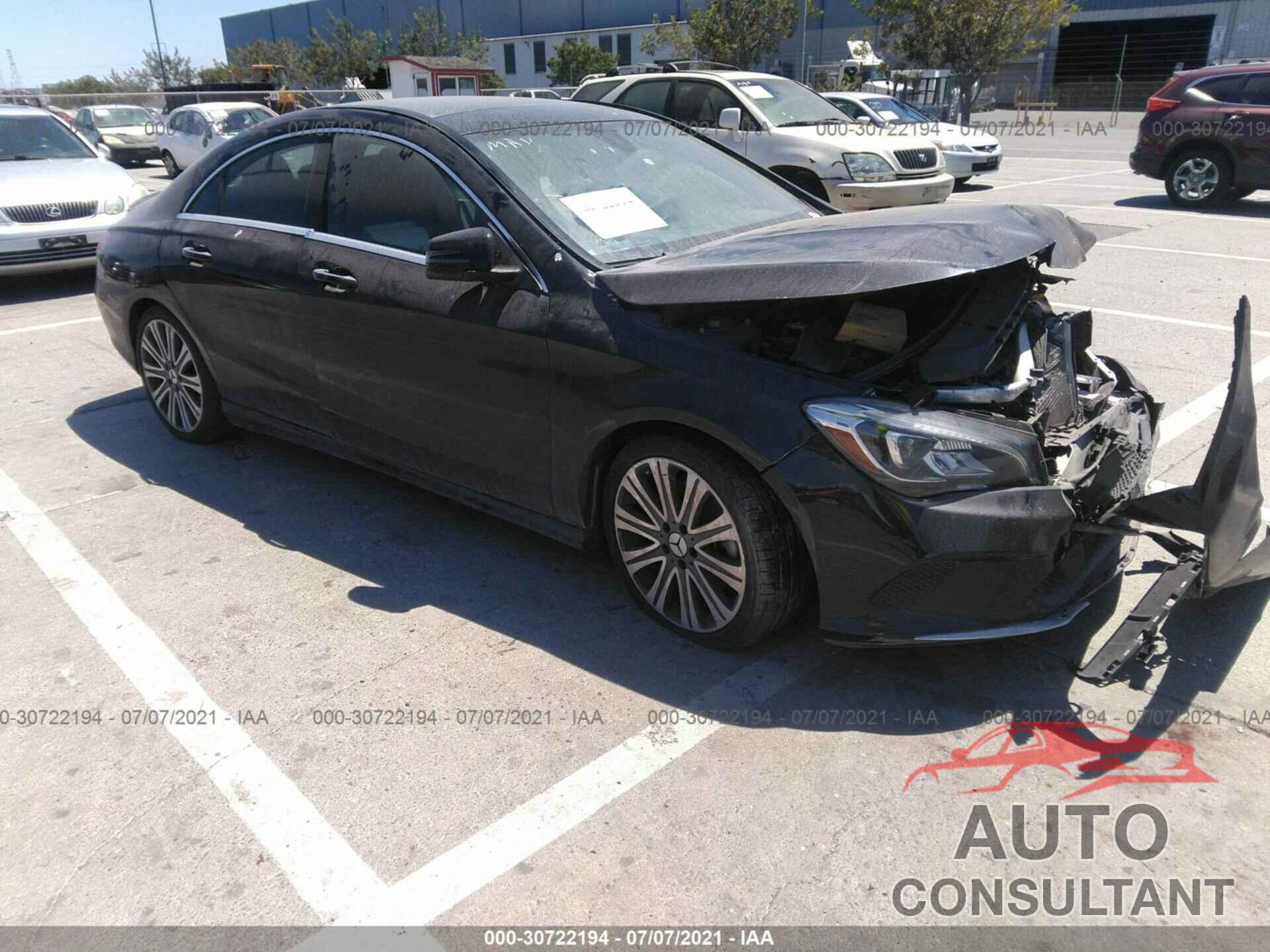 MERCEDES-BENZ CLA 2018 - WDDSJ4EB0JN648245