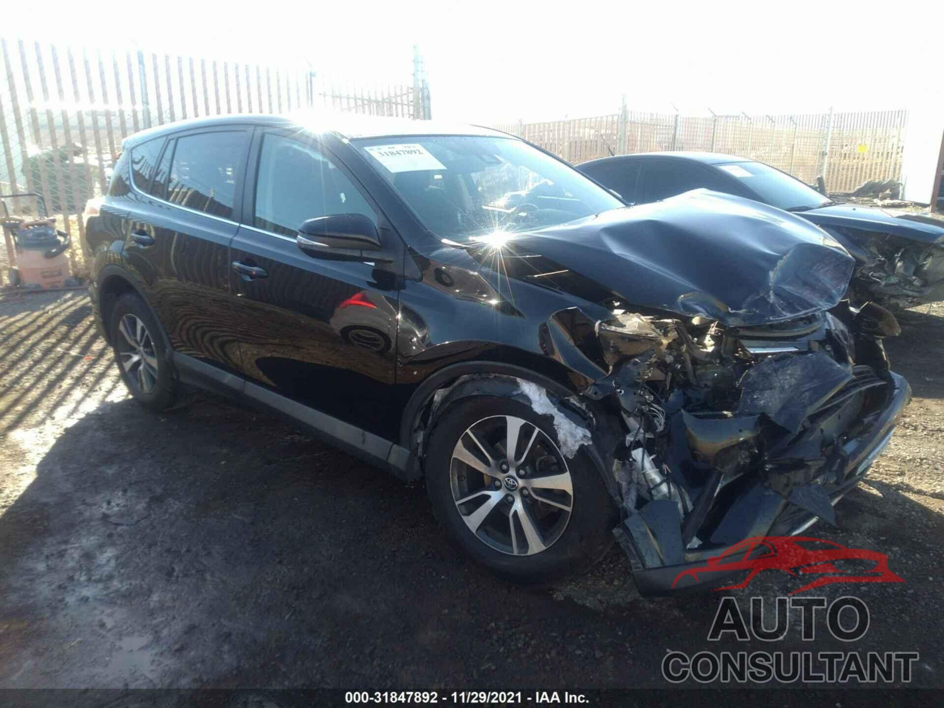 TOYOTA RAV4 2018 - 2T3RFREV6JW815928