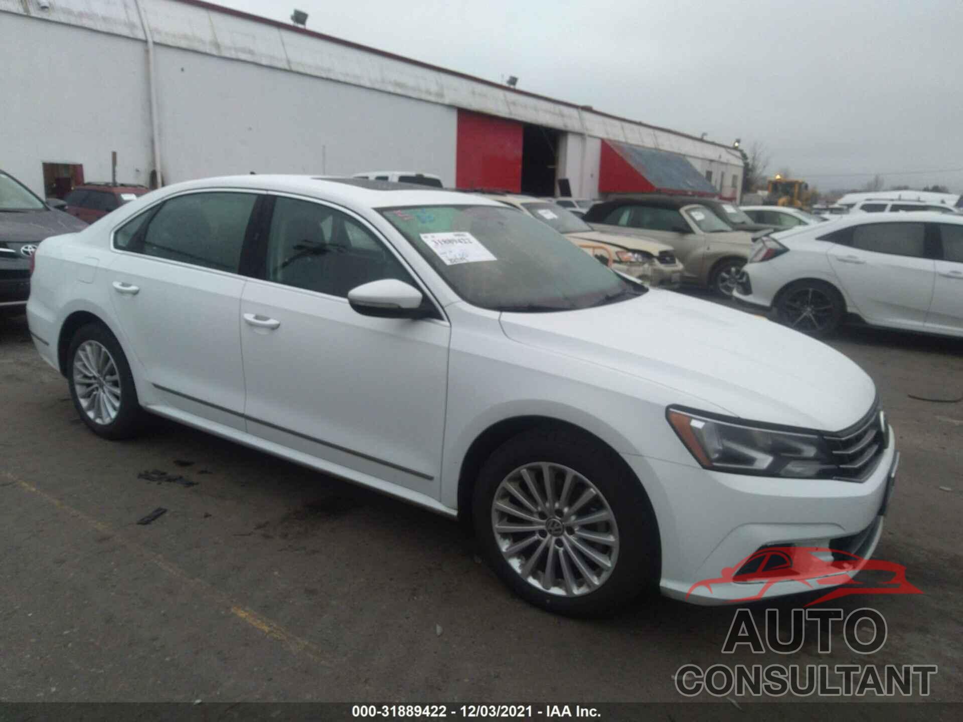 VOLKSWAGEN PASSAT 2017 - 1VWBT7A30HC076035