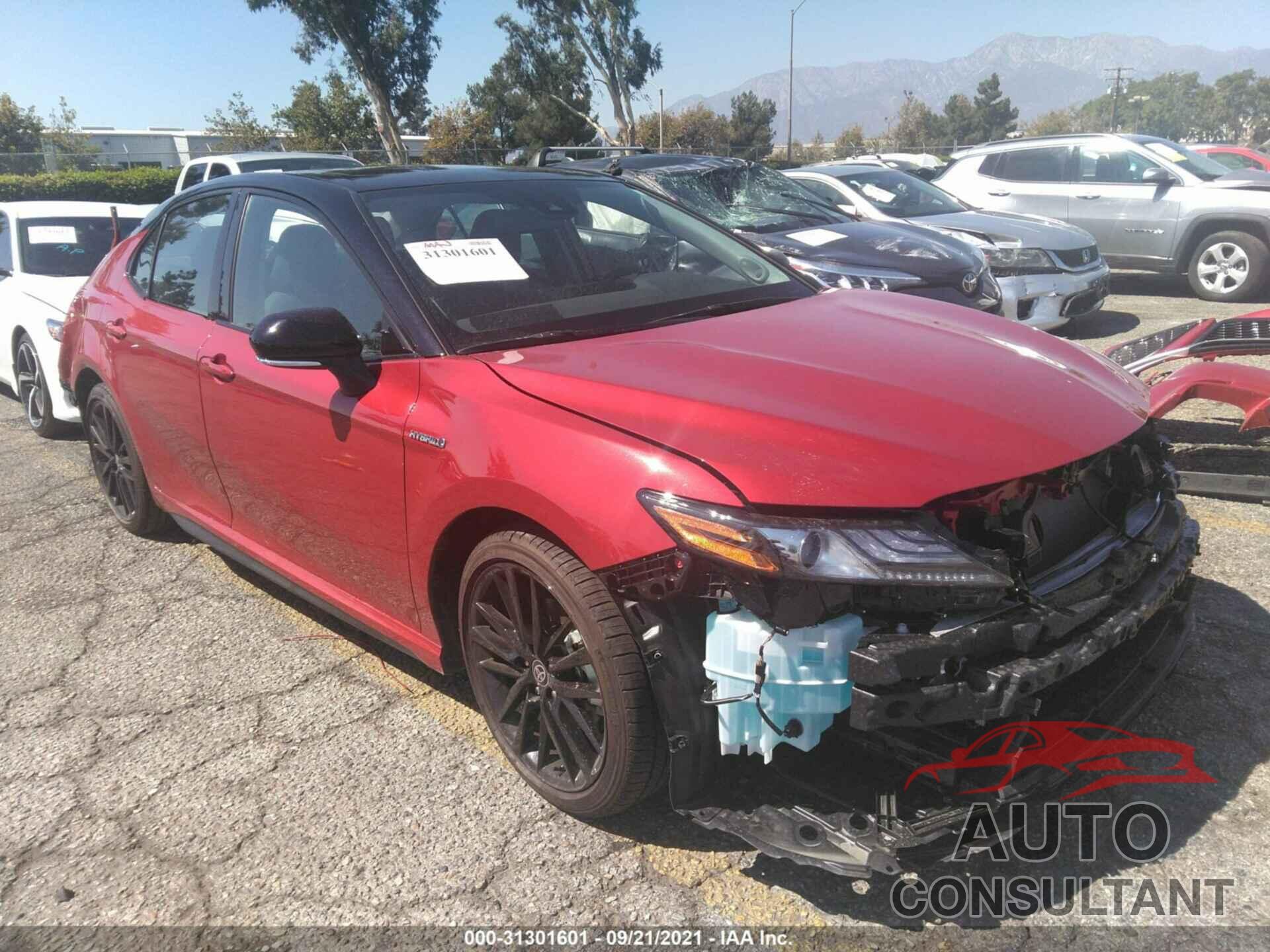 TOYOTA CAMRY 2021 - 4T1K31AK1MU028258