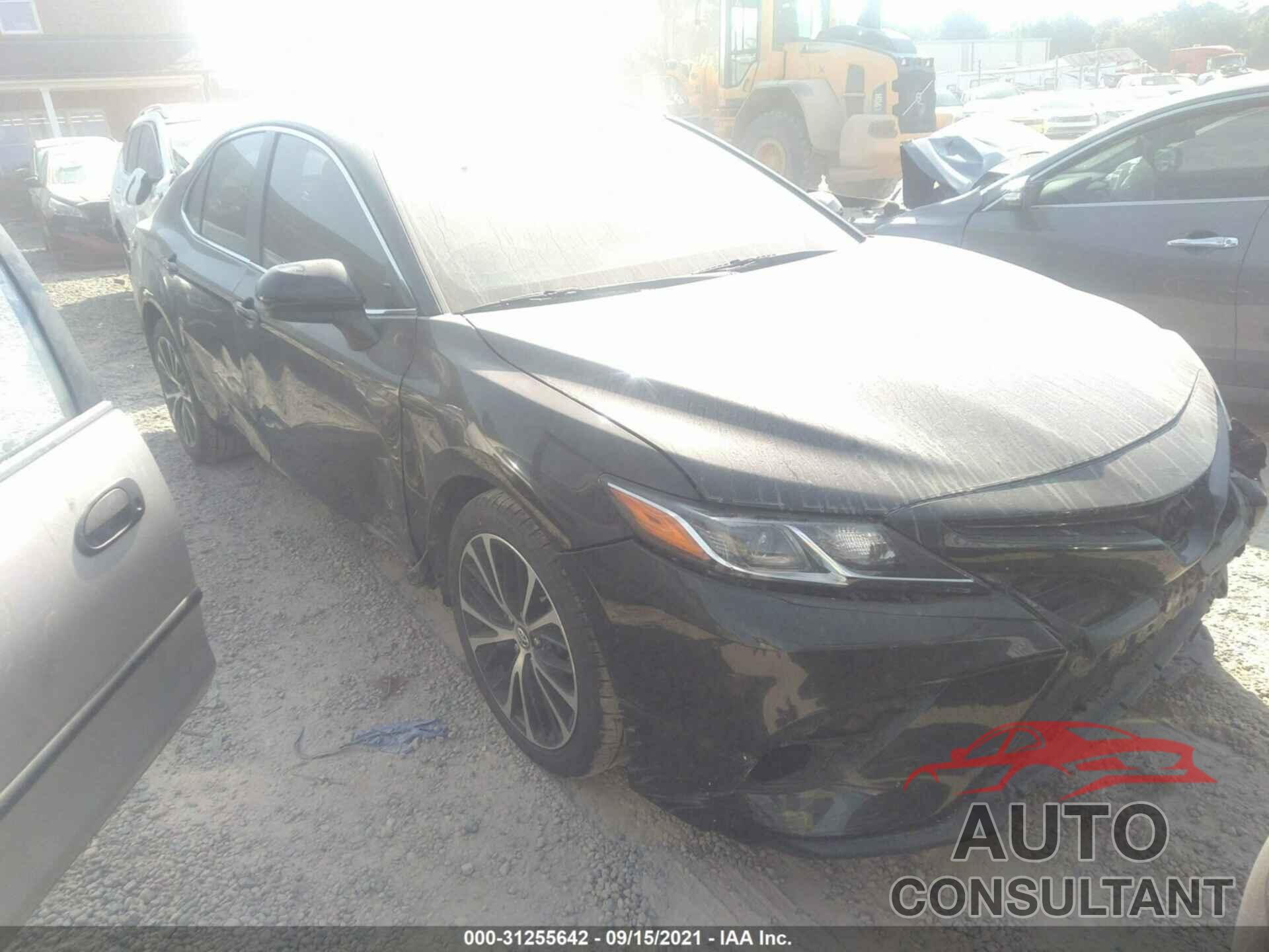 TOYOTA CAMRY 2018 - 4T1B11HK5JU551273