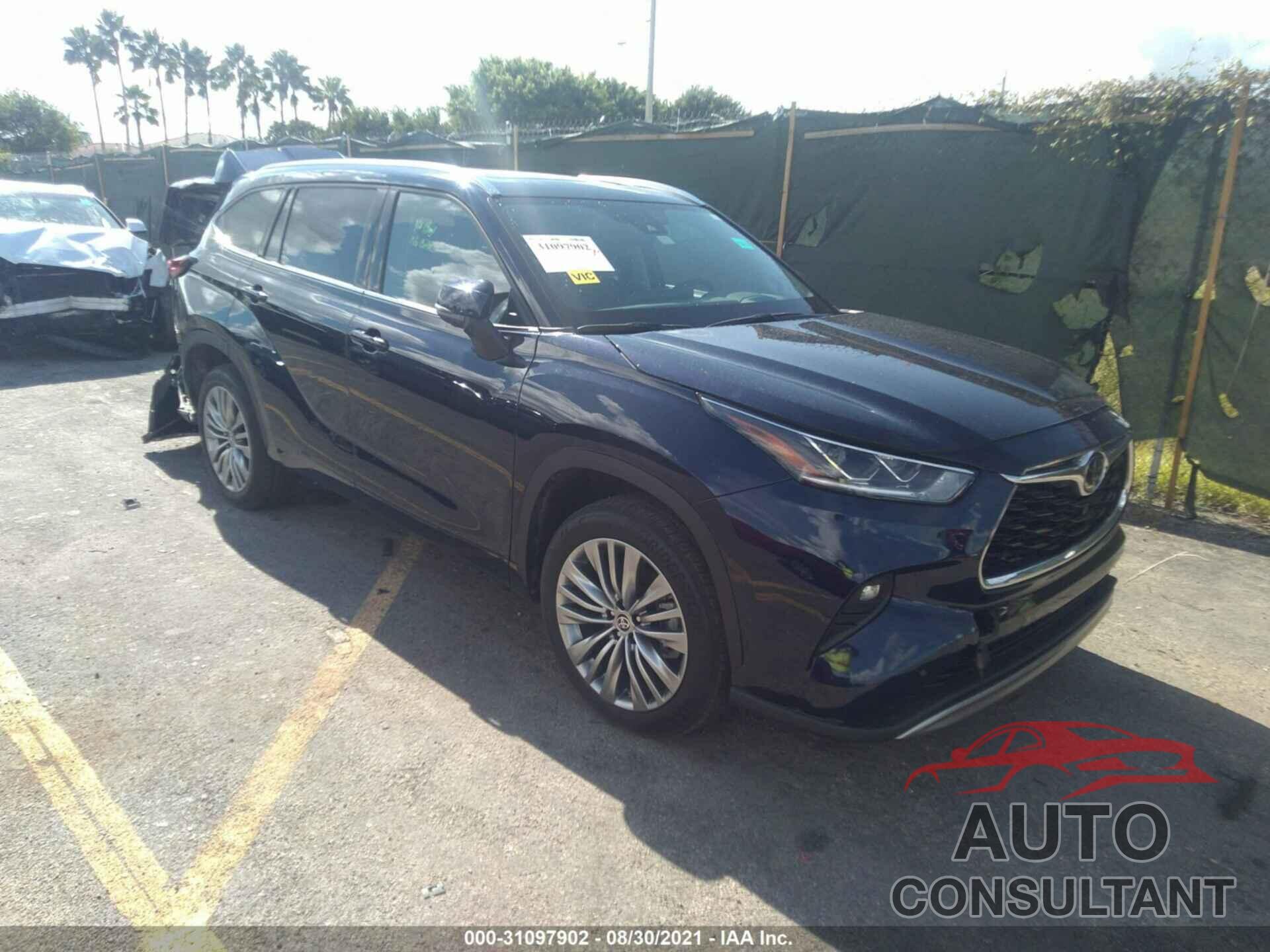 TOYOTA HIGHLANDER 2021 - 5TDFZRAH2MS042911