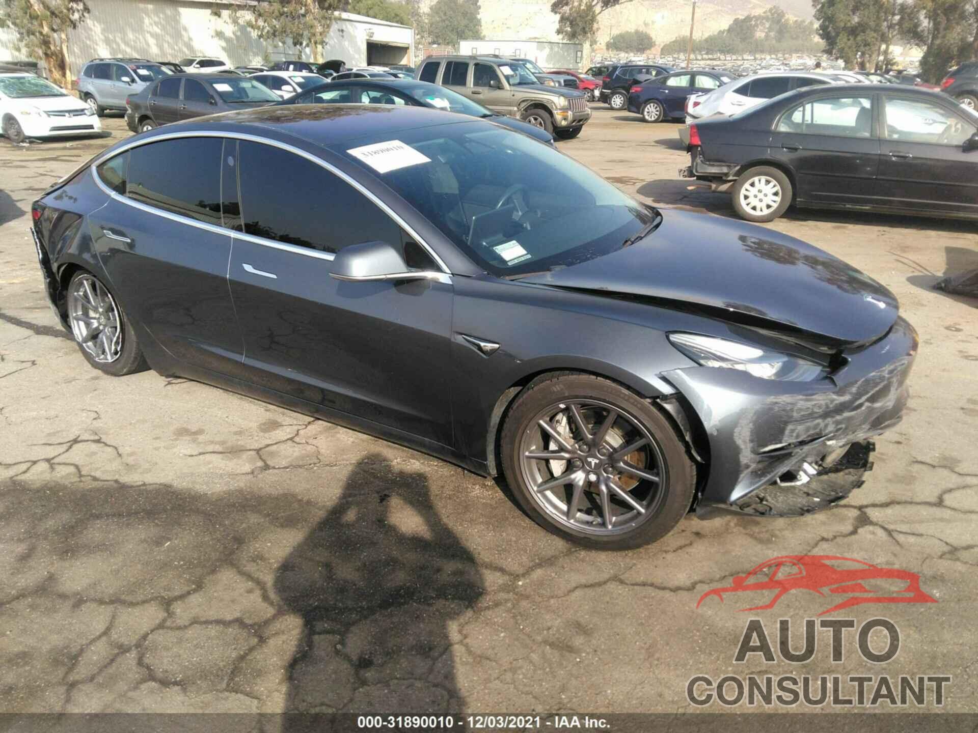 TESLA MODEL 3 2018 - 5YJ3E1EA0JF005126