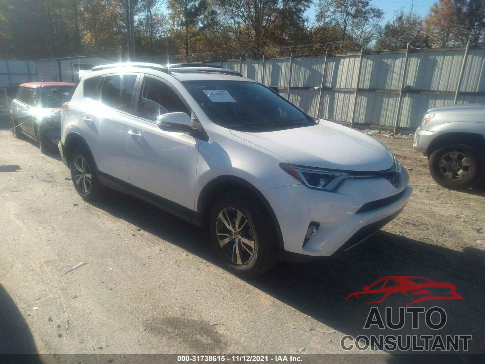 TOYOTA RAV4 2018 - JTMWFREV3JJ202439