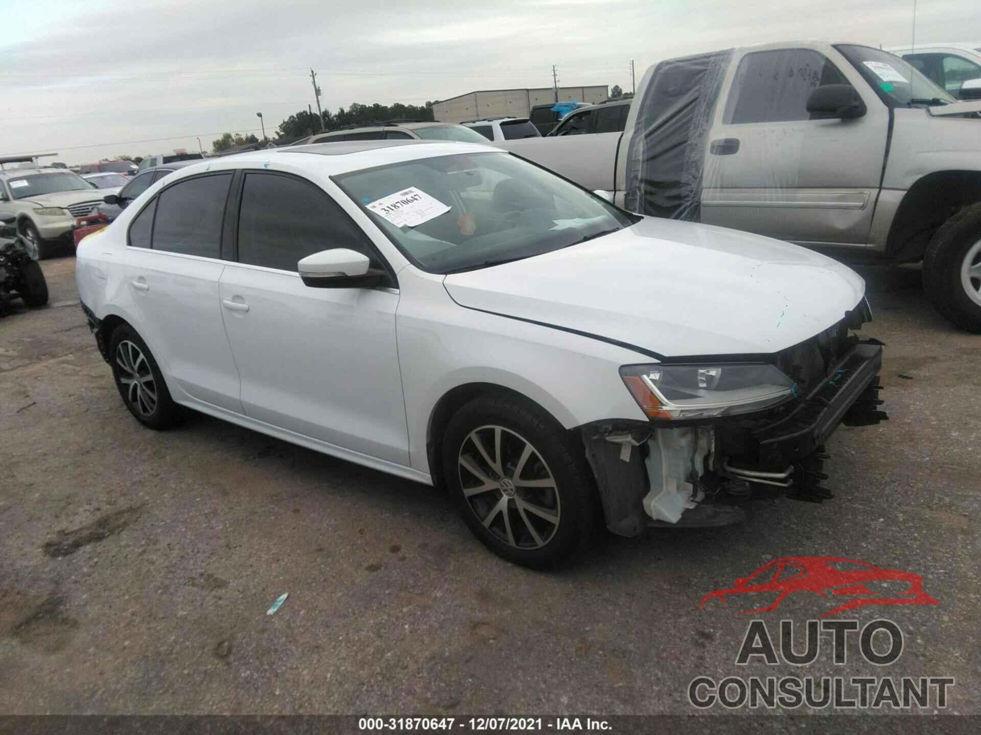 VOLKSWAGEN JETTA 2018 - 3VWDB7AJ3JM248671