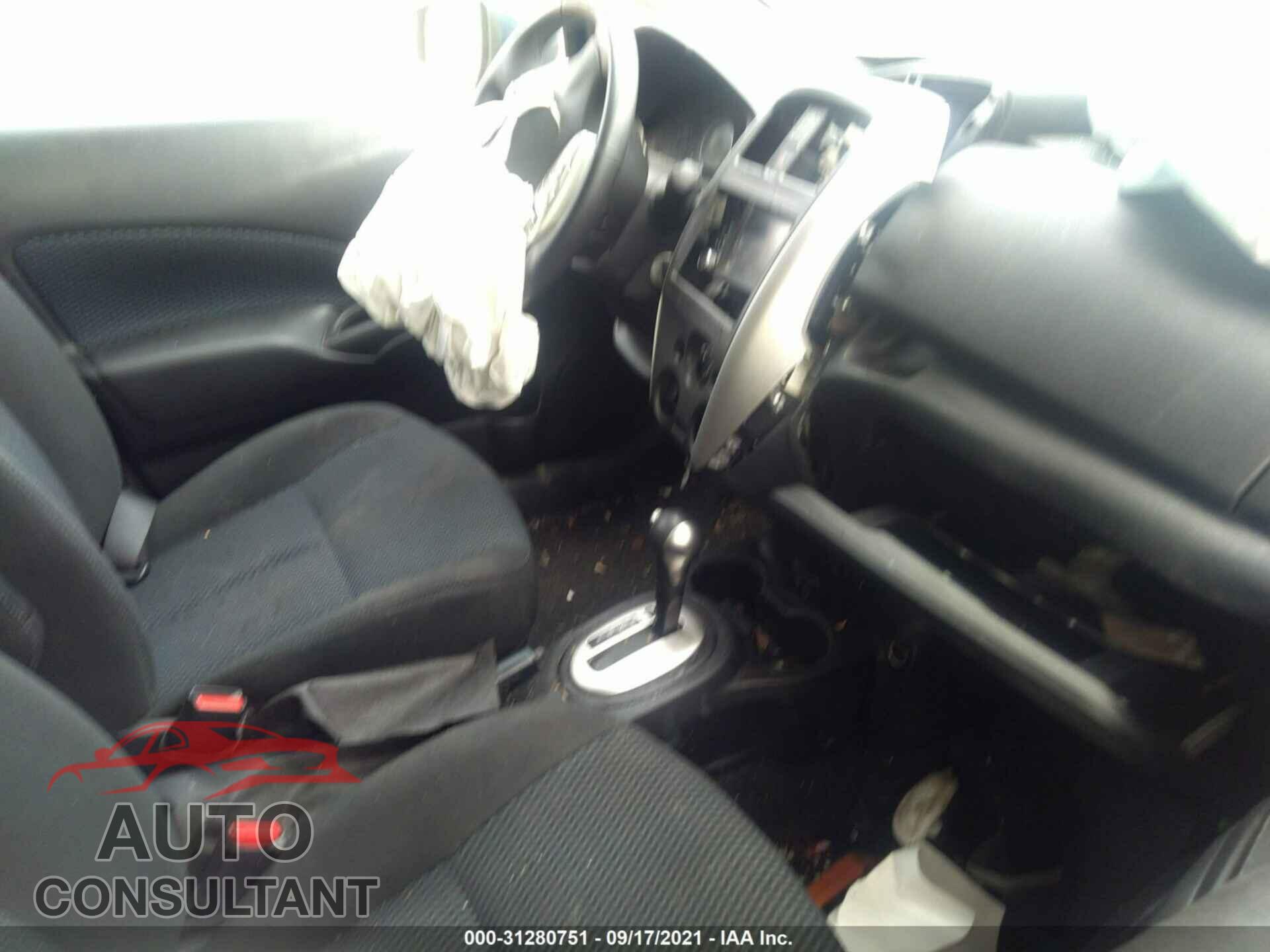 NISSAN VERSA NOTE 2019 - 3N1CE2CP3KL363646