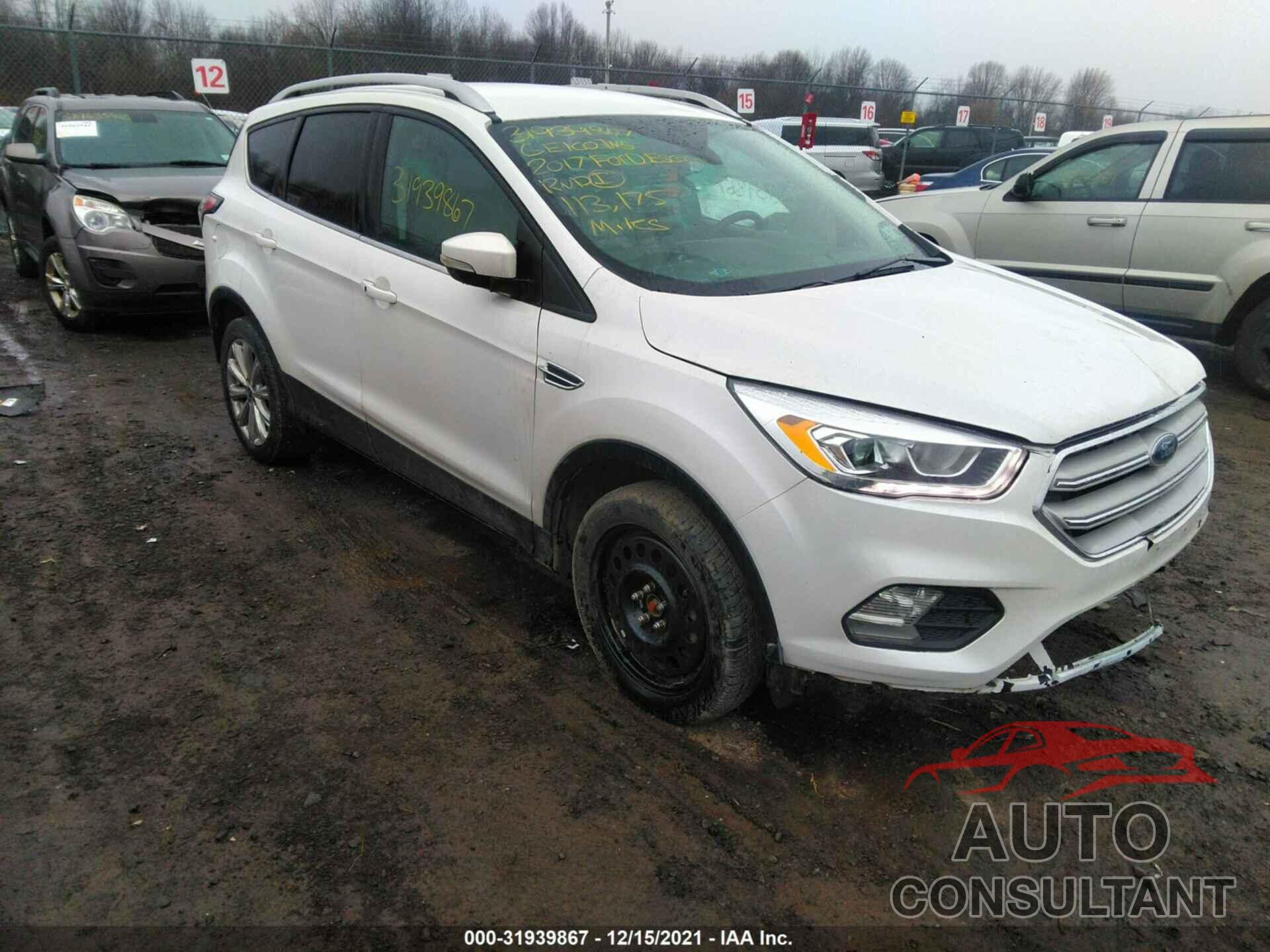 FORD ESCAPE 2017 - 1FMCU9J90HUA63280