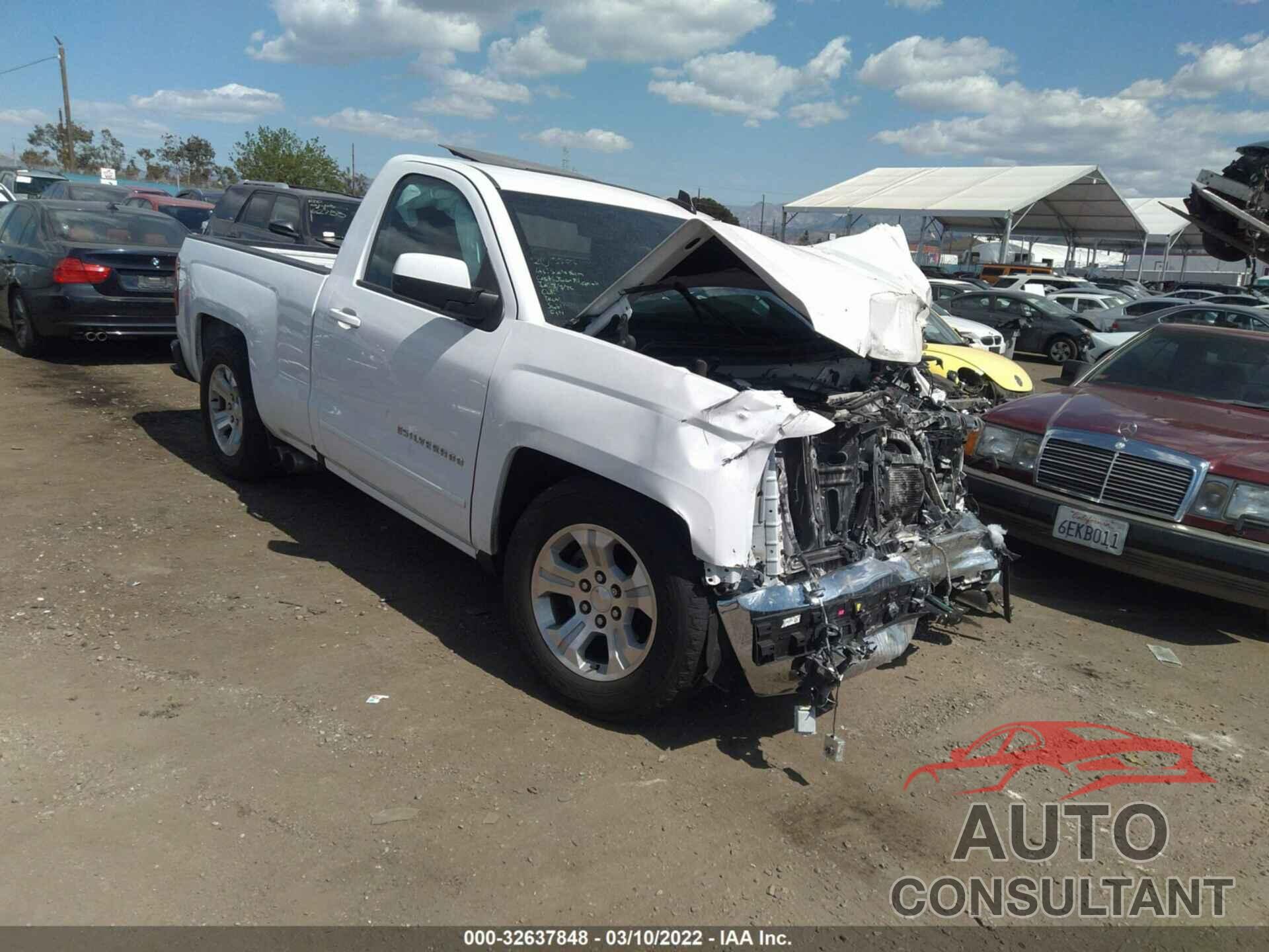 CHEVROLET SILVERADO 1500 2018 - 1GCNCREC5JZ205900