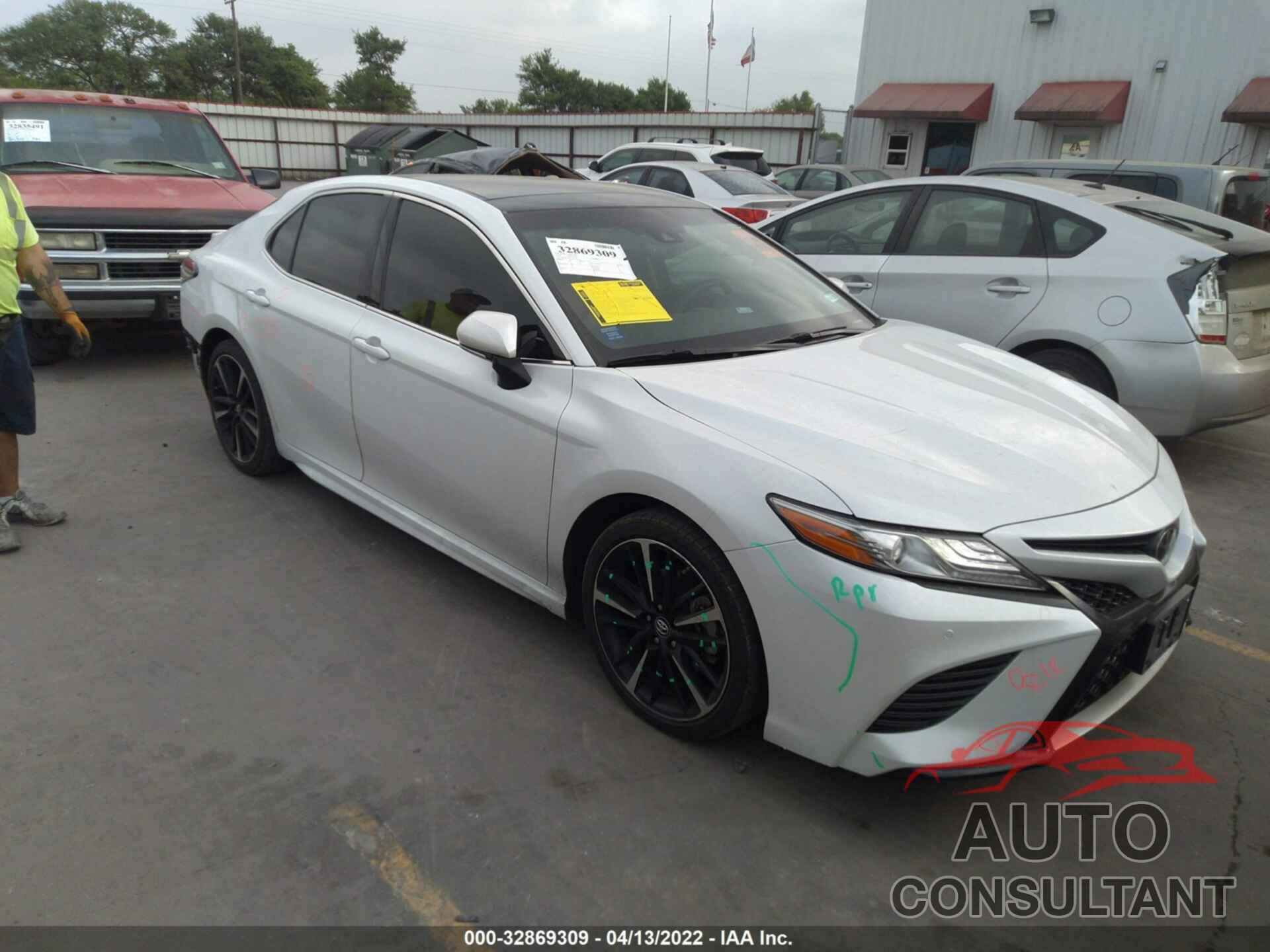 TOYOTA CAMRY 2018 - 4T1B61HK5JU113709