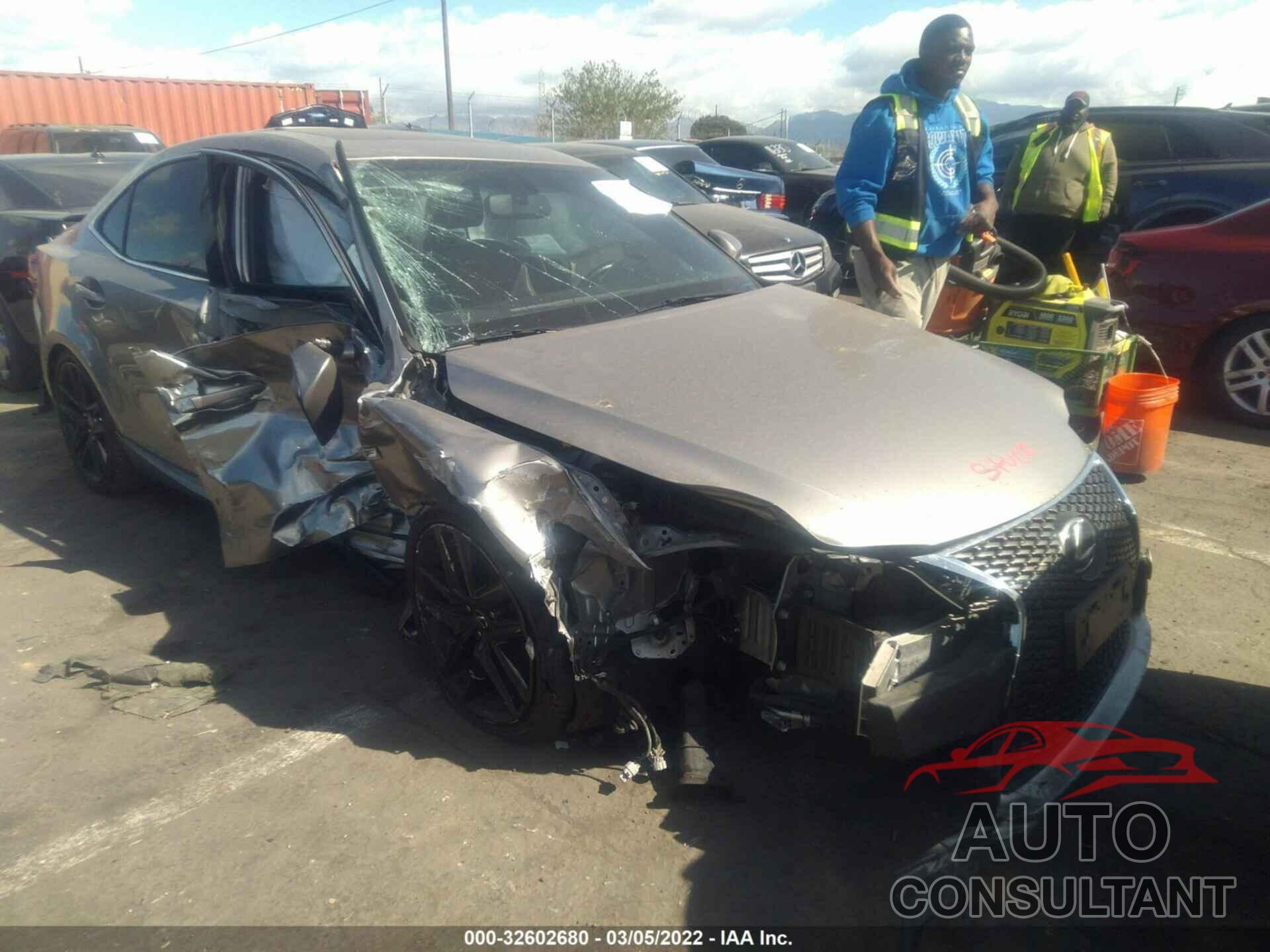 LEXUS IS 200T 2016 - JTHBA1D21G5019949