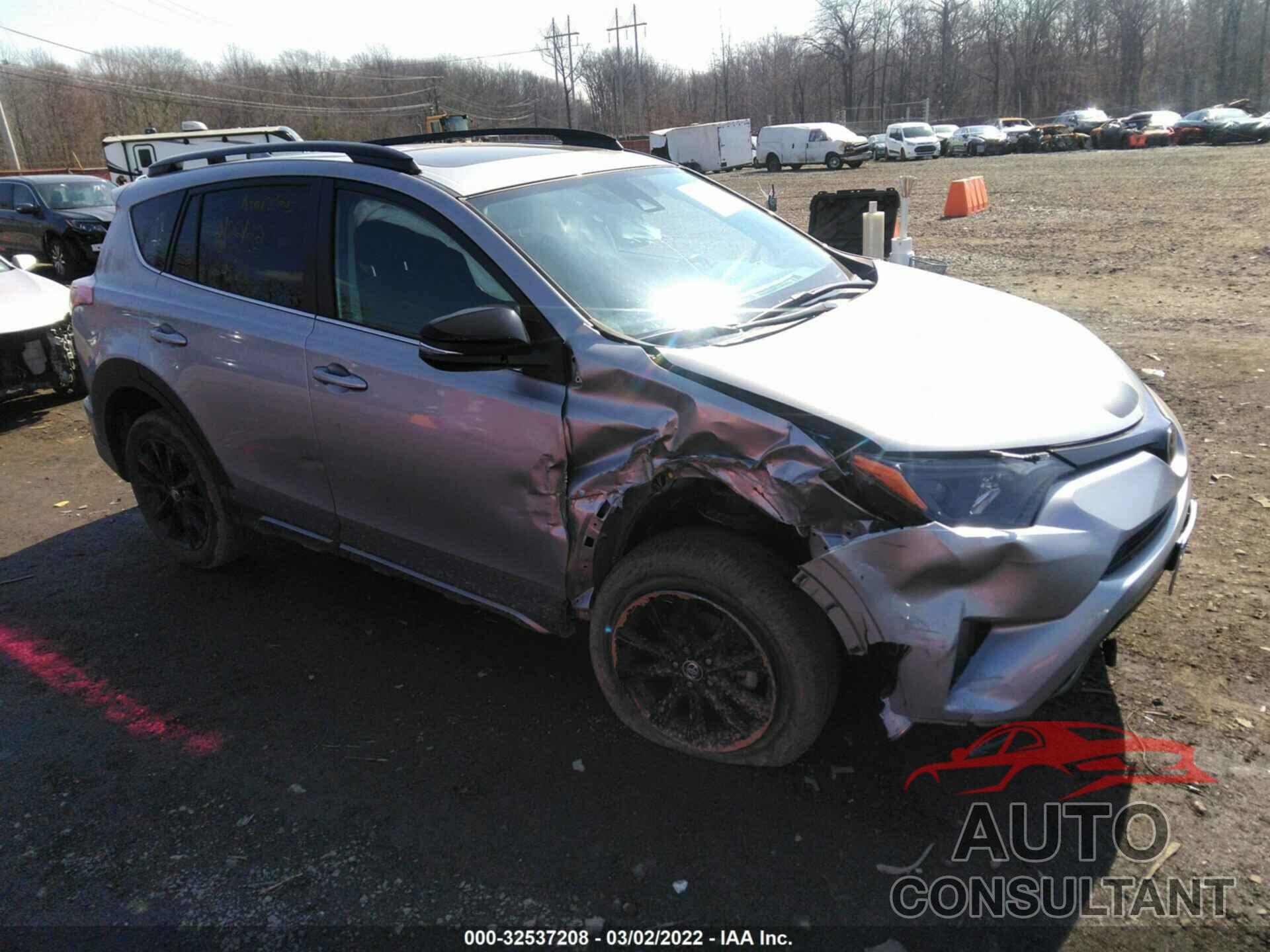 TOYOTA RAV4 2018 - 2T3RFREV3JW741254