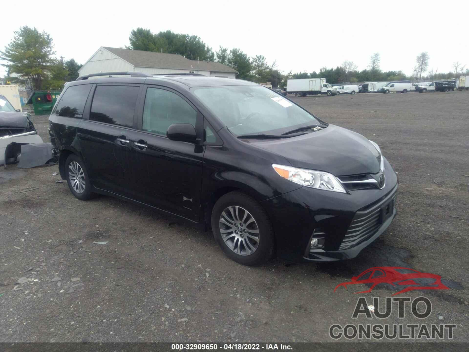 TOYOTA SIENNA 2018 - 5TDYZ3DC9JS916835