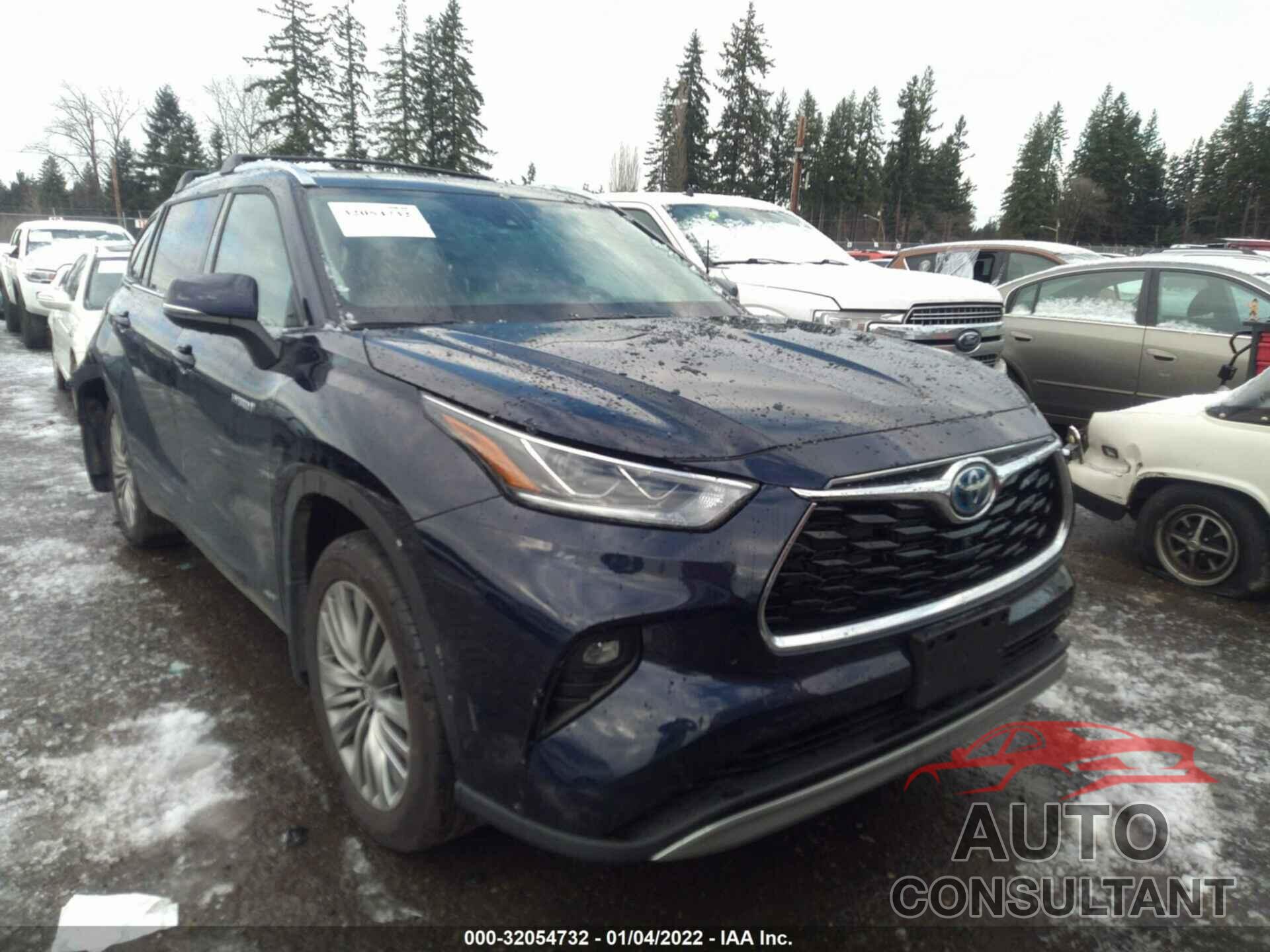 TOYOTA HIGHLANDER 2021 - 5TDEBRCH0MS065908