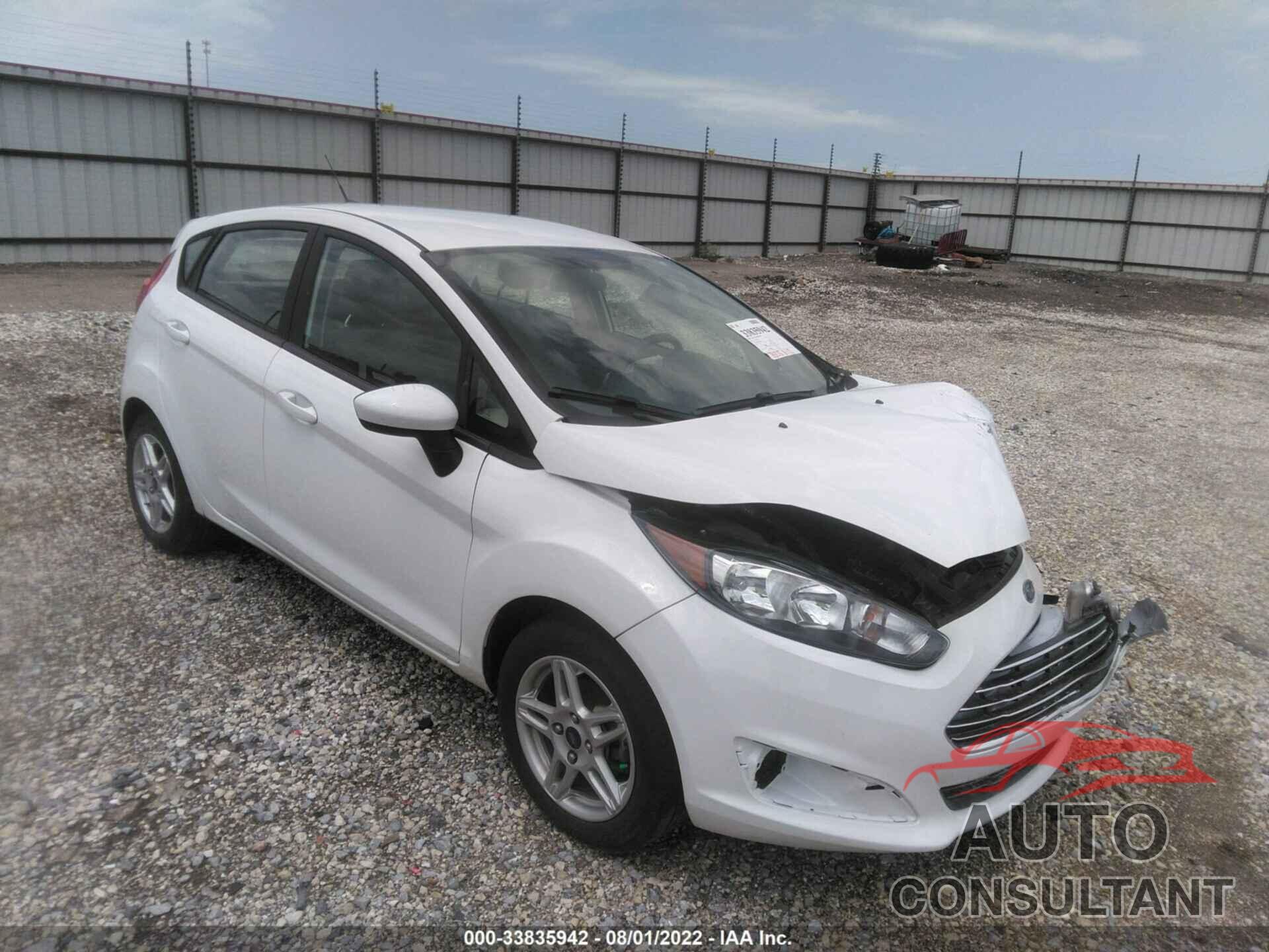 FORD FIESTA 2018 - 3FADP4EJ4JM126064