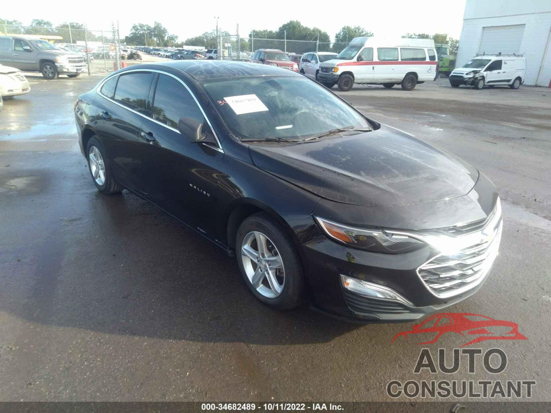 CHEVROLET MALIBU 2021 - 1G1ZB5ST0MF037308