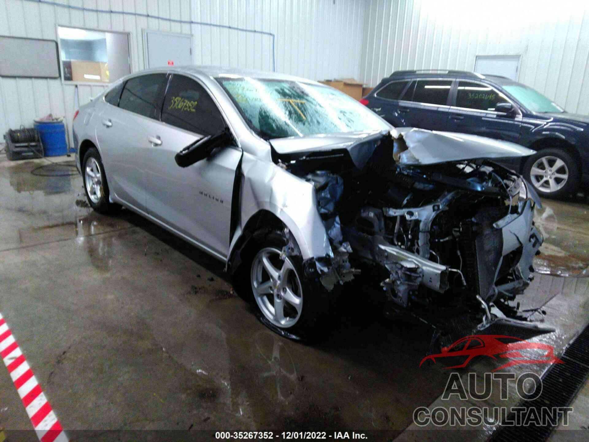 CHEVROLET MALIBU 2018 - 1G1ZB5STXJF272097