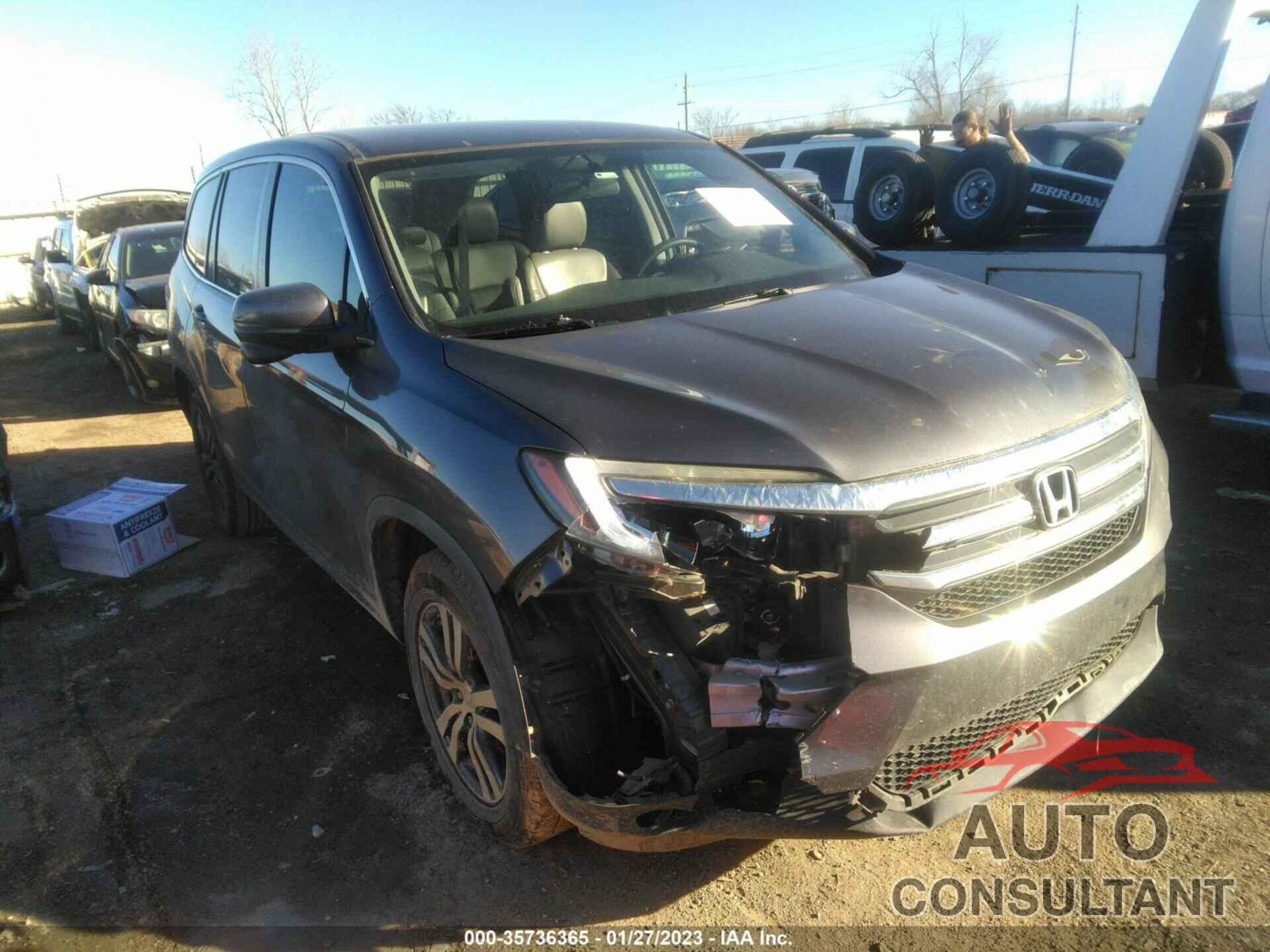 HONDA PILOT 2017 - 5FNYF5H33HB046903