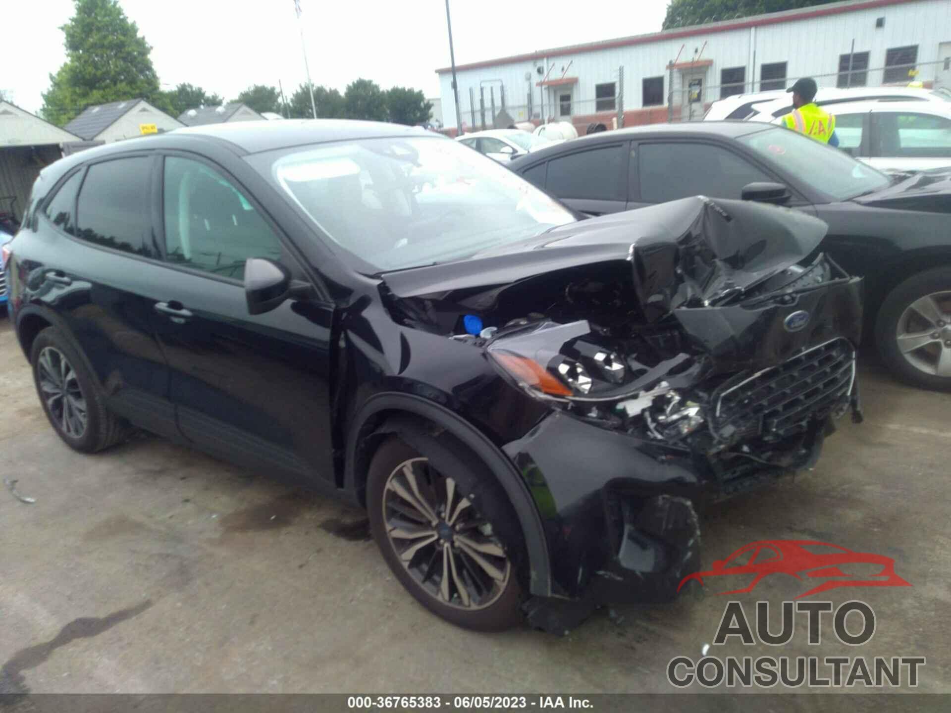 FORD ESCAPE 2022 - 1FMCU0G68NUB64667