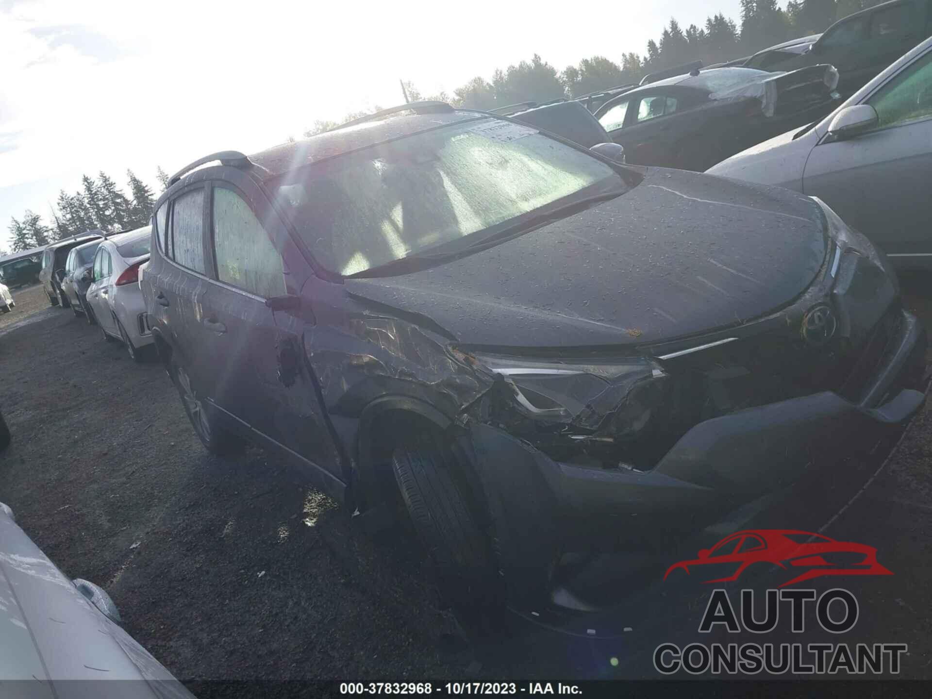 TOYOTA RAV4 2018 - JTMRJREV1JD257675