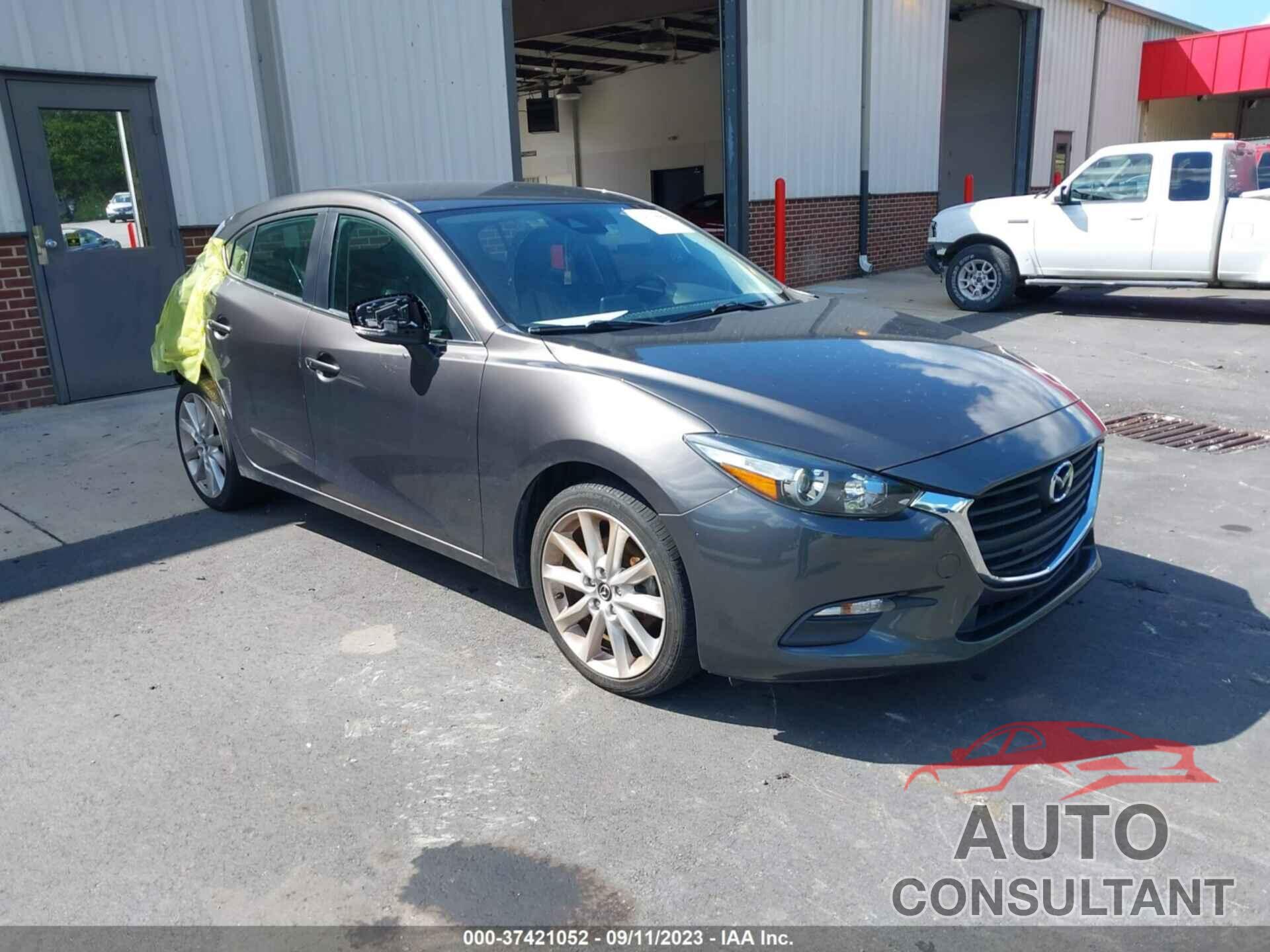 MAZDA MAZDA3 2017 - 3MZBN1L73HM143054